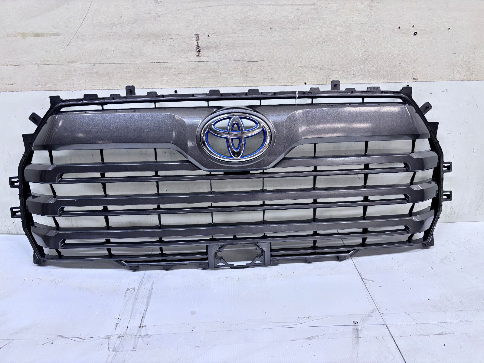 NICE 2022-24 Toyota Tundra Gray Front OEM Grille Genuine 53101-0C110