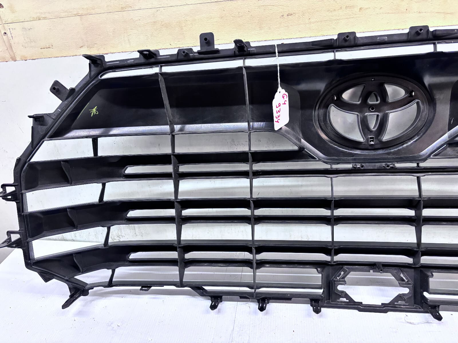 NICE 2022-24 Toyota Tundra Gray Front OEM Grille Genuine 53101-0C110 - Image 15