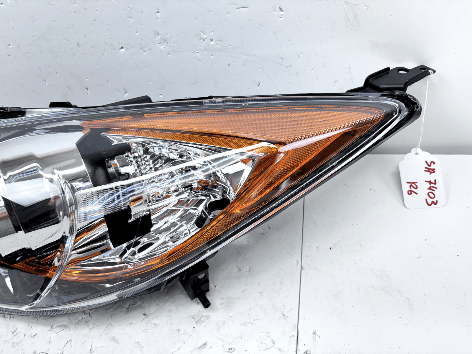 2010-2013 Mazda3 Halogen Front Left CAPA Headlight bbm4510loh - Image 10