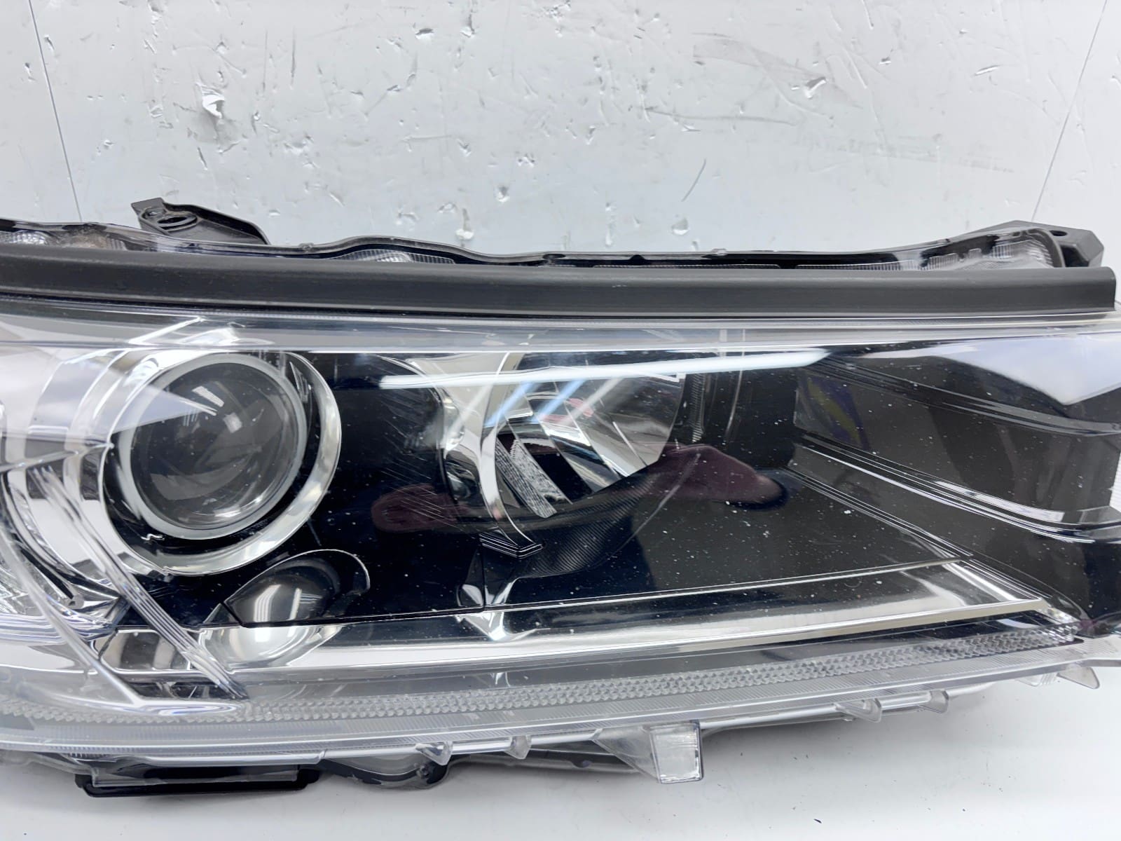 2017-2019 Toyota Highlander Halogen LED Front Right OEM Headlight - Image 5