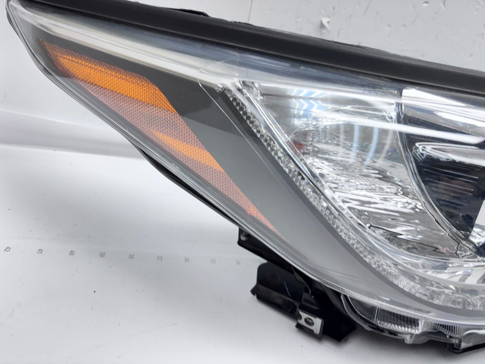 2017-2019 Toyota Highlander Halogen LED Front Right OEM Headlight - Image 9