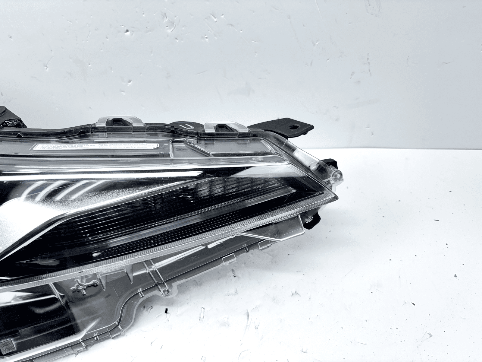 2019-2022 Toyota Prius LED Front Right OEM Headlight - Image 2