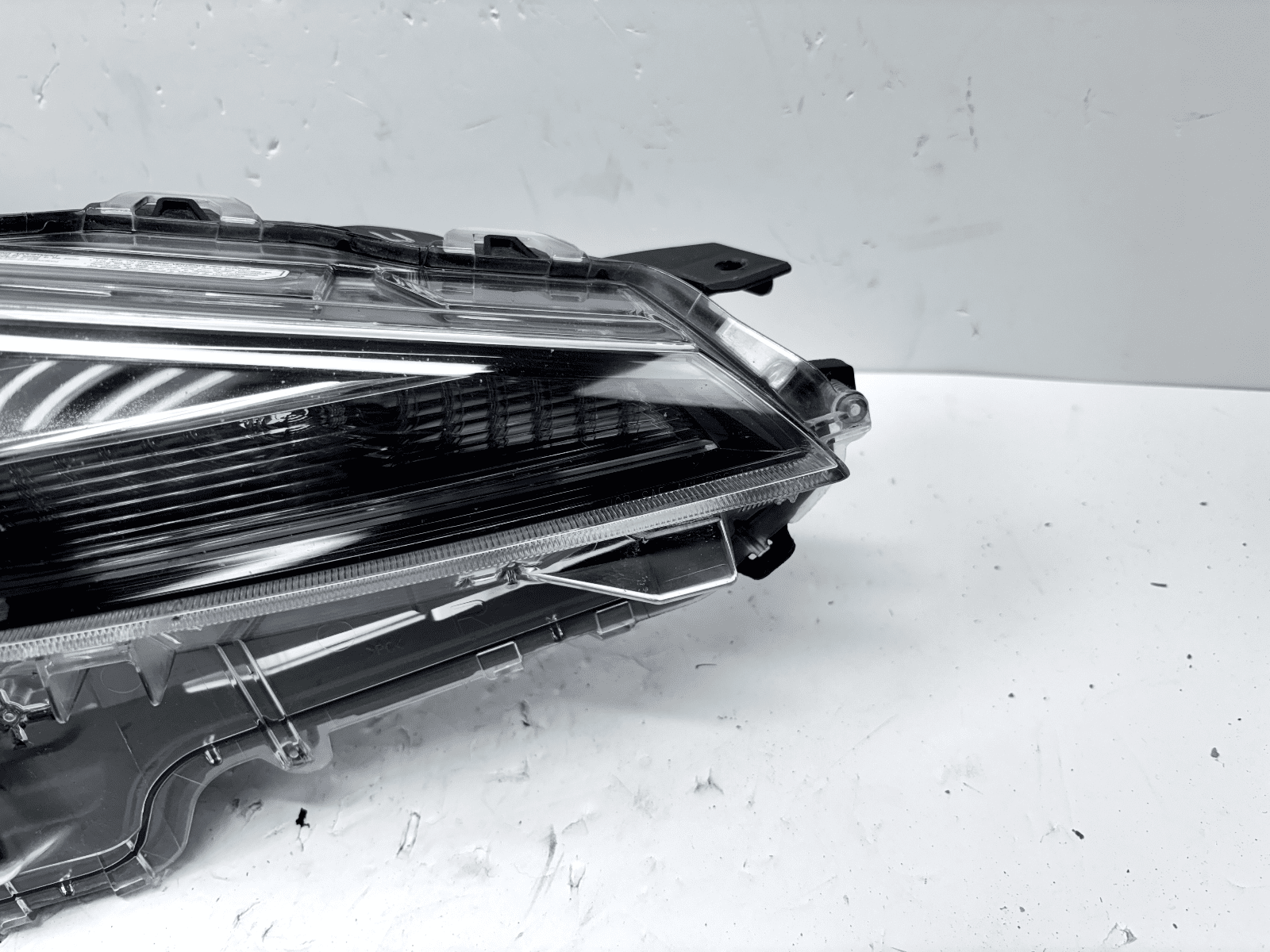 2019-2022 Toyota Prius LED Front Right OEM Headlight - Image 3