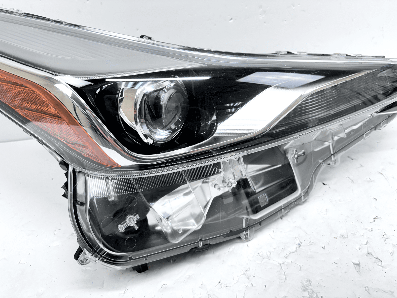 2019-2022 Toyota Prius LED Front Right OEM Headlight - Image 7