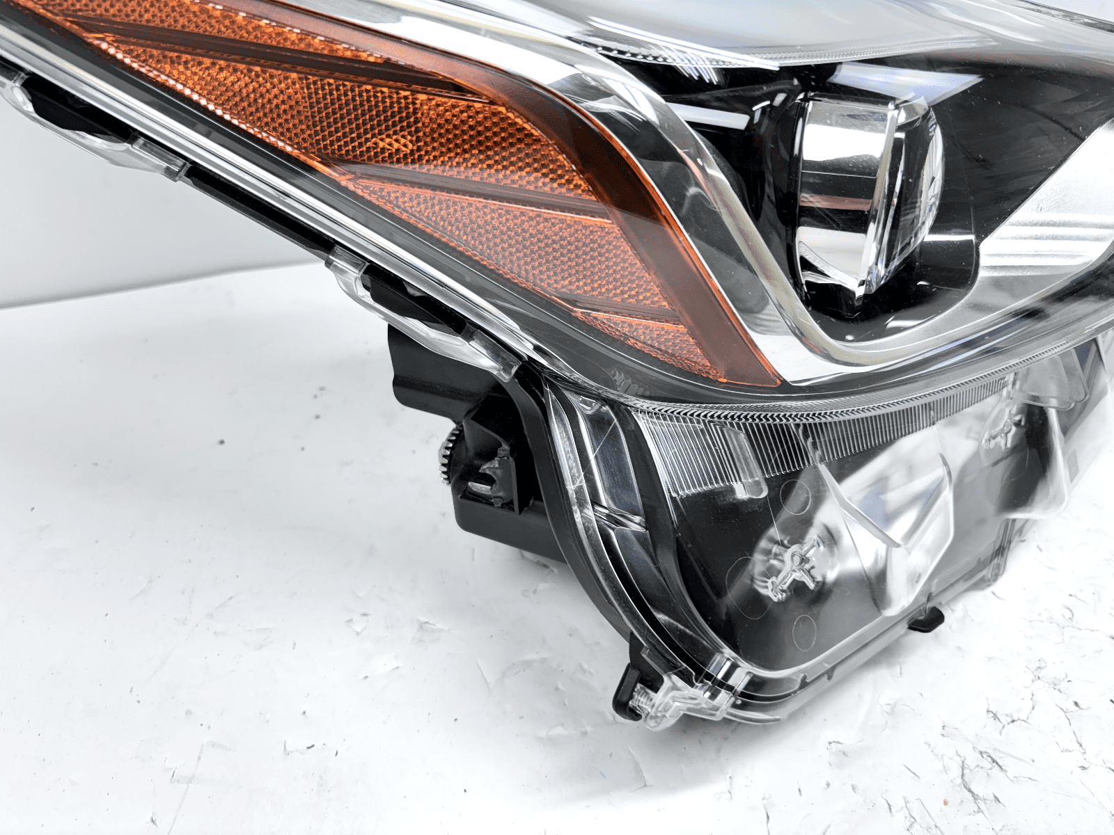 2019-2022 Toyota Prius LED Front Right OEM Headlight - Image 9