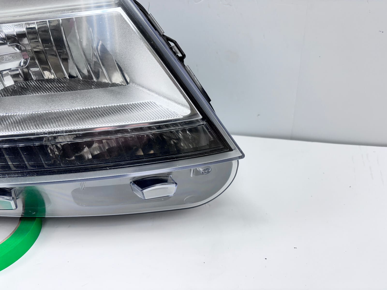 2016-19 Ford Explorer LED Front Right OEM Headlight HB5313005BB Used - Image 2