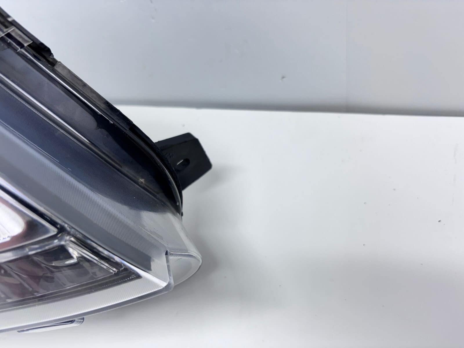 2016-19 Ford Explorer LED Front Right OEM Headlight HB5313005BB Used - Image 16