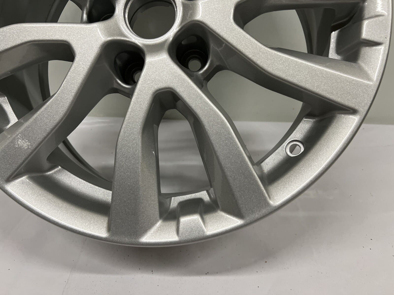 2017-2020 Nissan Rogue OEM 17x7 Inch Wheel Rim - Image 2