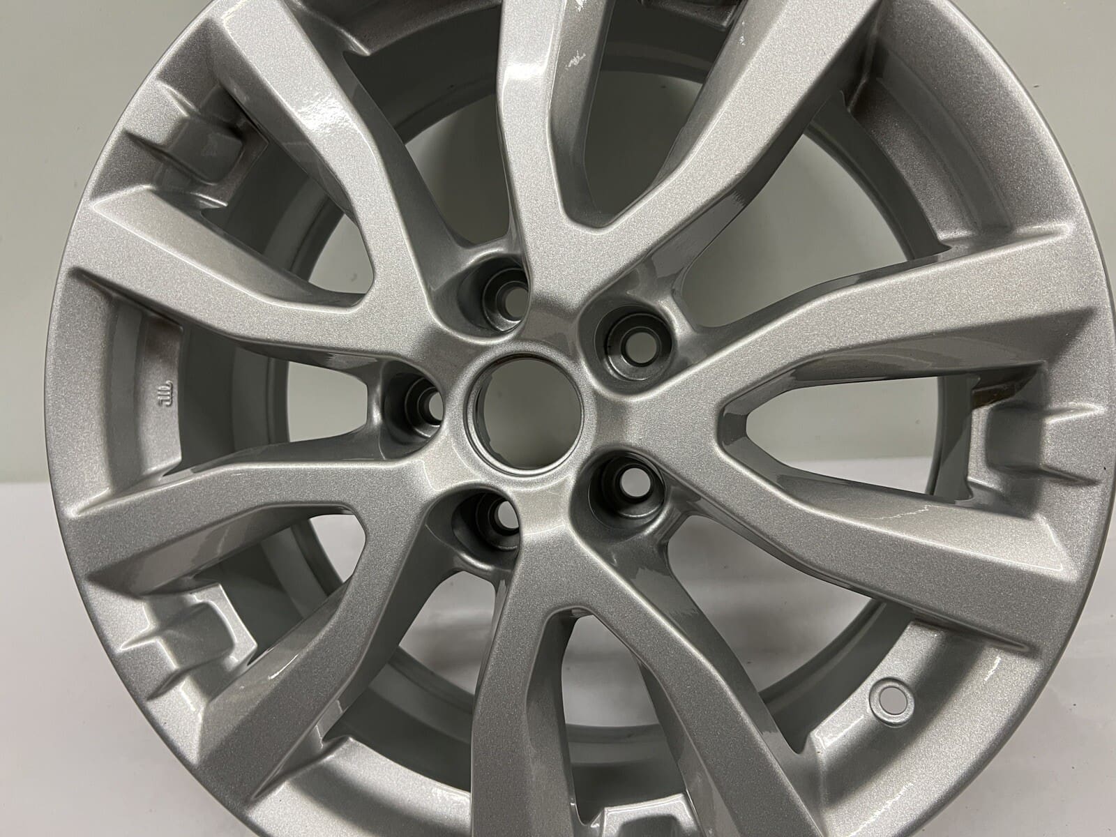 2017-2020 Nissan Rogue OEM 17x7 Inch Wheel Rim - Image 10