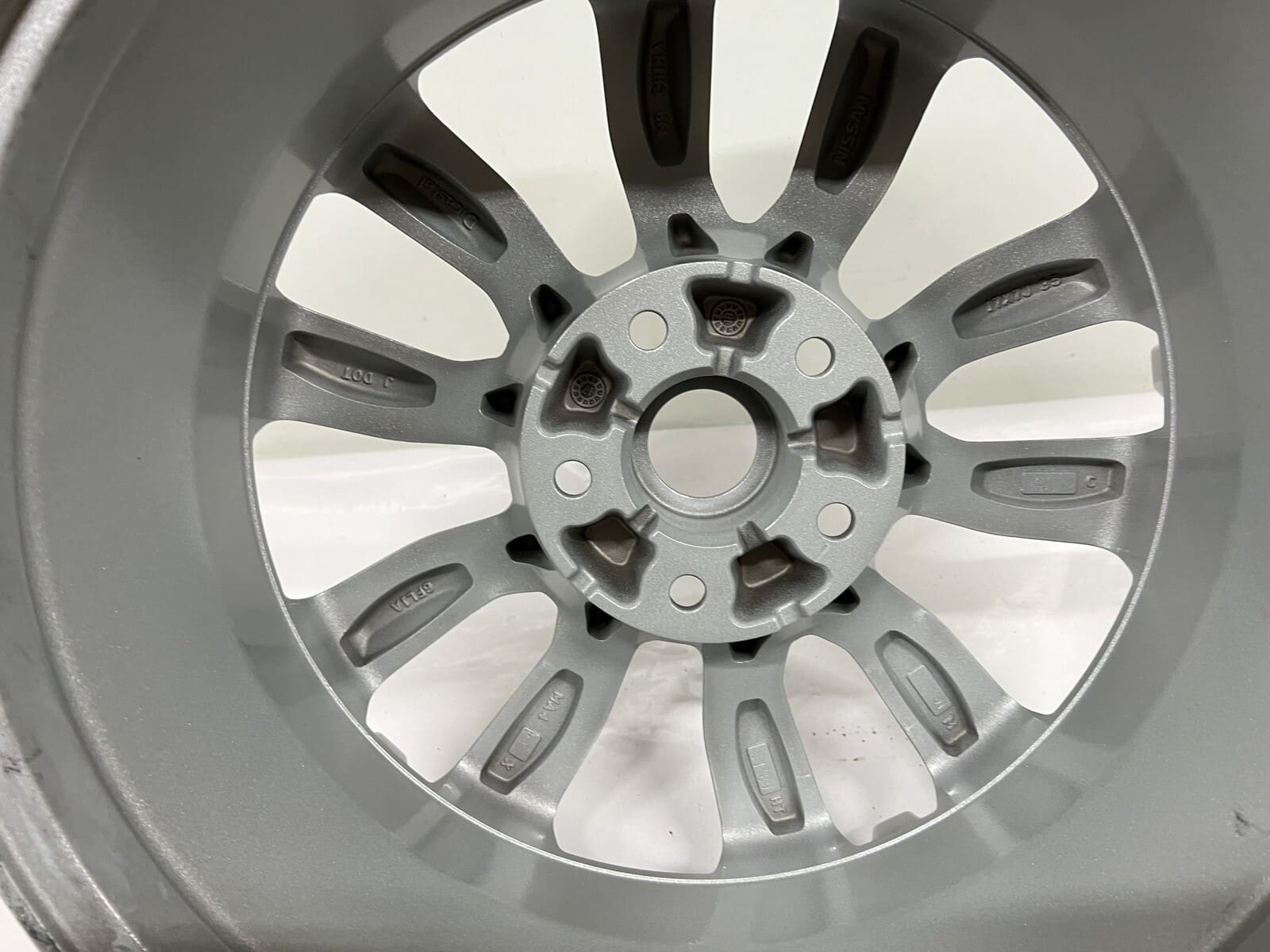 2017-2020 Nissan Rogue OEM 17x7 Inch Wheel Rim - Image 13