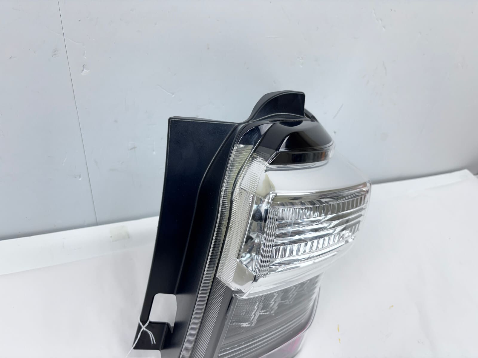 2014-2023 Toyota 4Runner LED Rear Right OEM Tail Light - Image 15