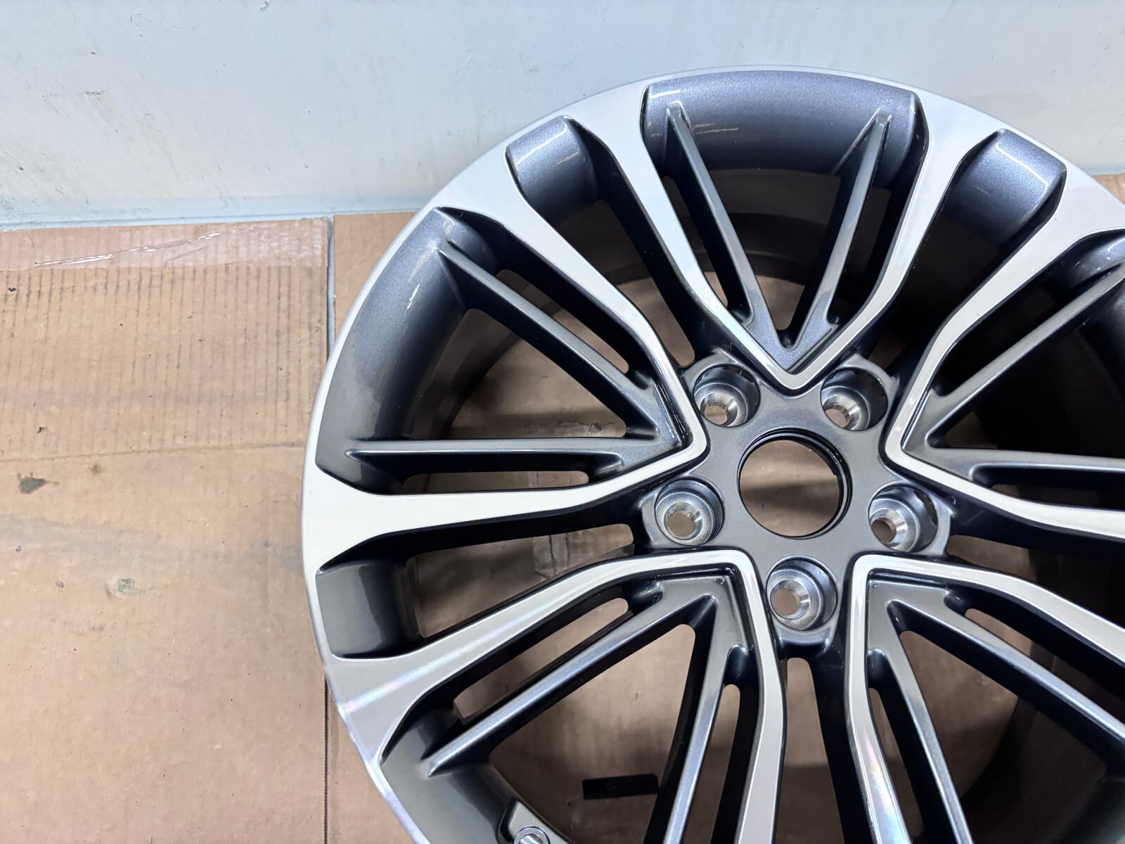 2015-2017 Hyundai Veloster 18x7.5 Inch Wheel 529102-v650 - Image 4