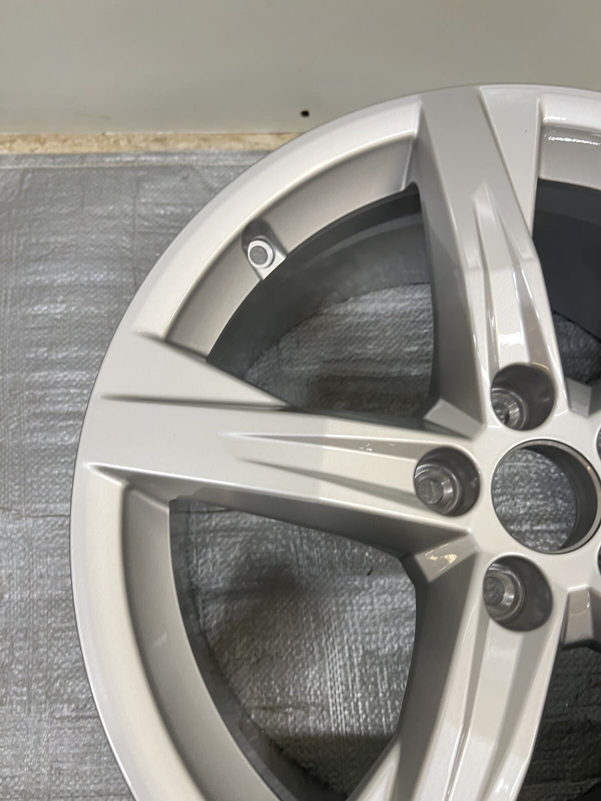 2021-2024 Audi Q5 18x8 Wheel OEM Genuine 80A601025BE - Image 4
