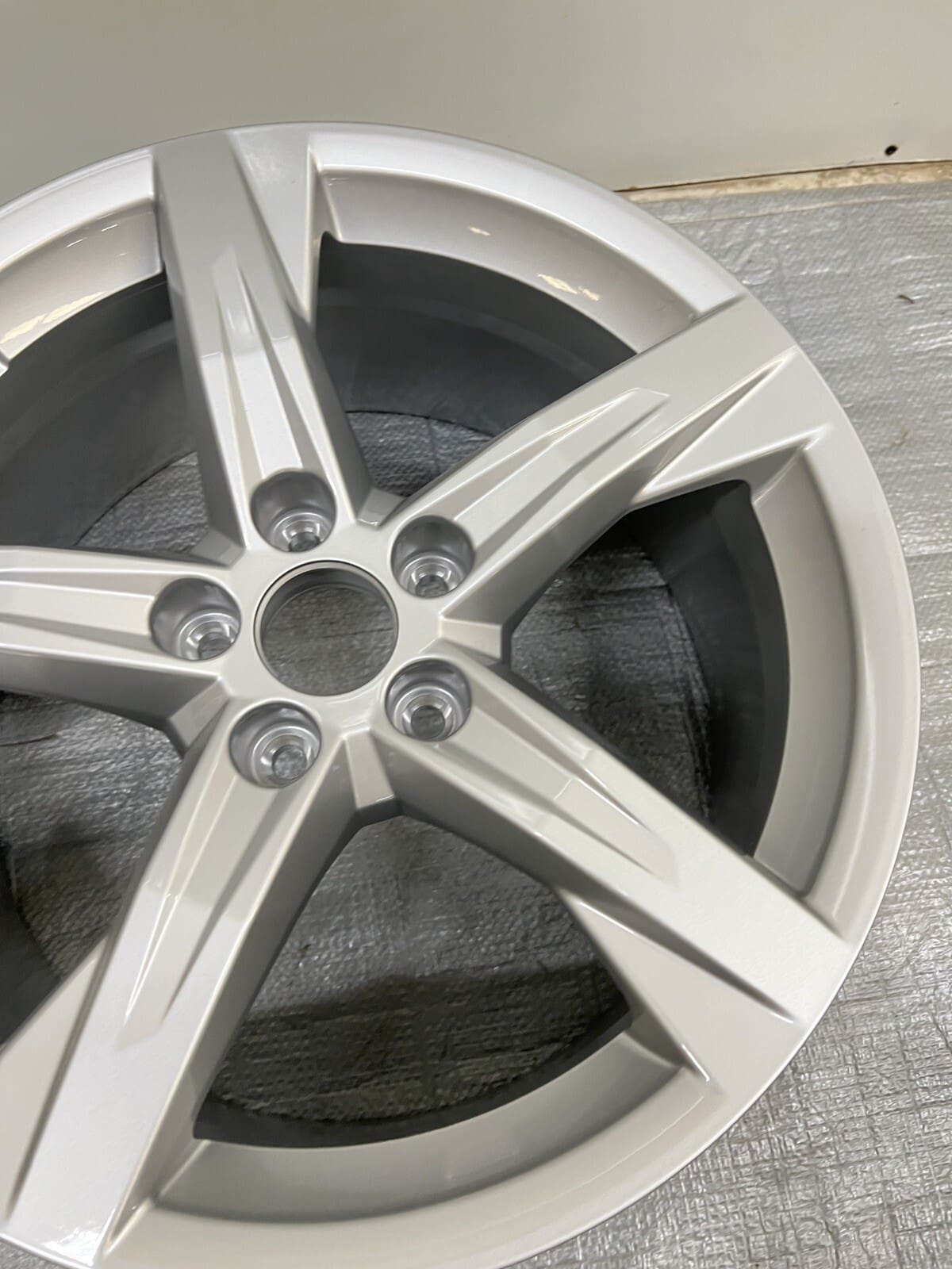 2021-2024 Audi Q5 18x8 Wheel OEM Genuine 80A601025BE - Image 8