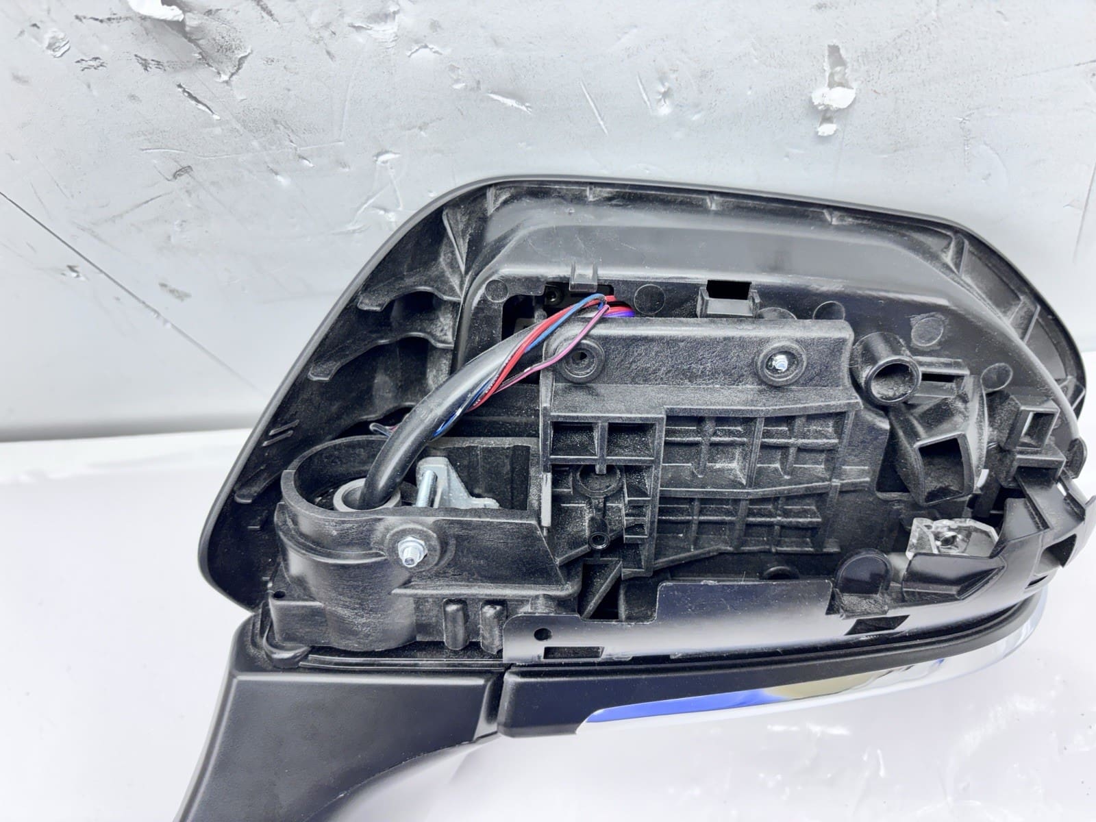 2019-2022 Toyota Avalon Front Left Mirror Blind Spot Turn Signal - Image 6