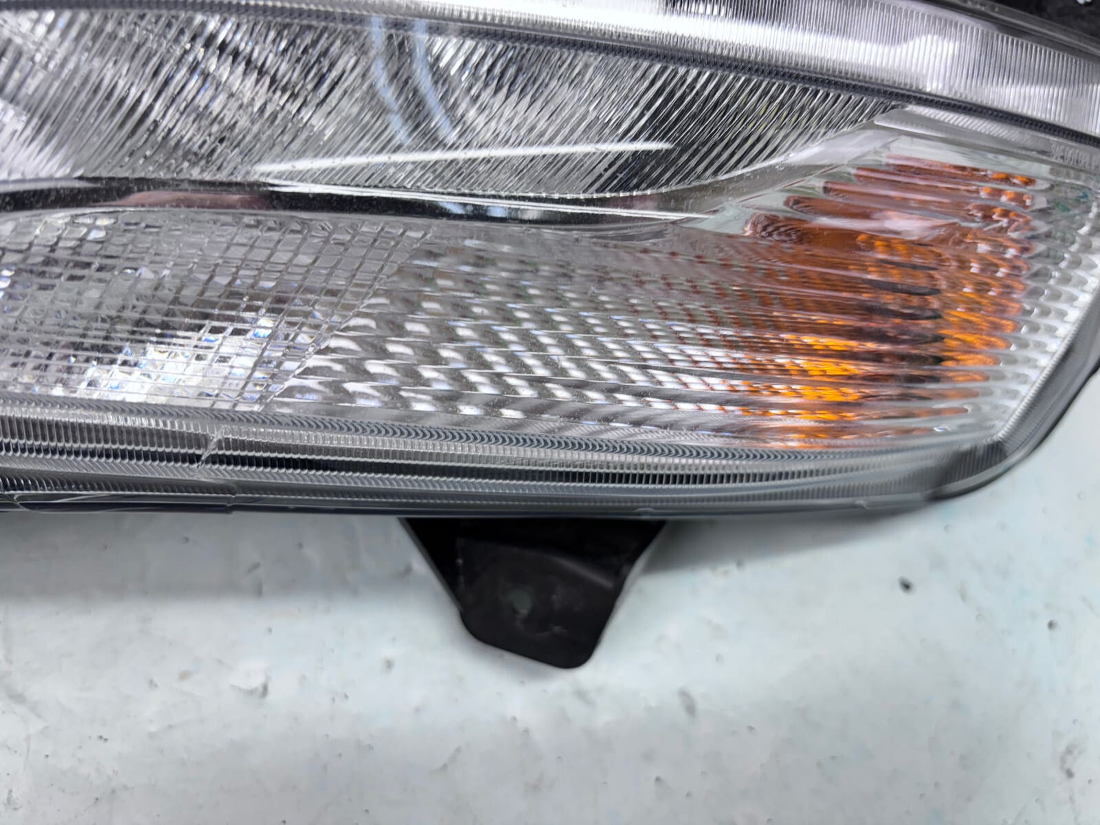 2019-22 Chevy Malibu Halogen Front Left OEM Running/Fog Light - Image 9