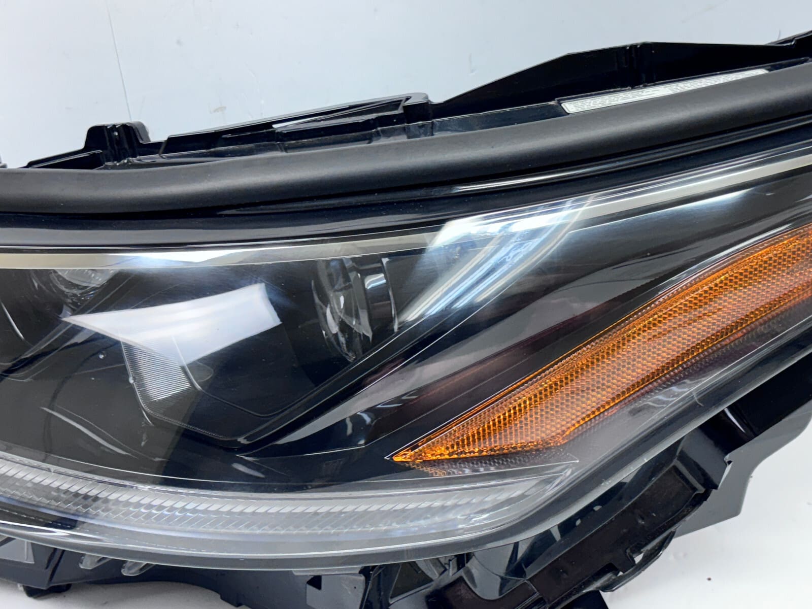 2020-23 Toyota Highlander LED Front Left OEM Headlight 10100-8A0HW - Image 4