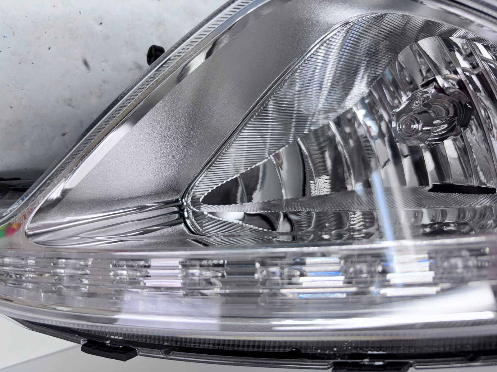 2013-2016 Hyundai Genesis Coupe Halogen Front Right OEM Fog Light - Image 10