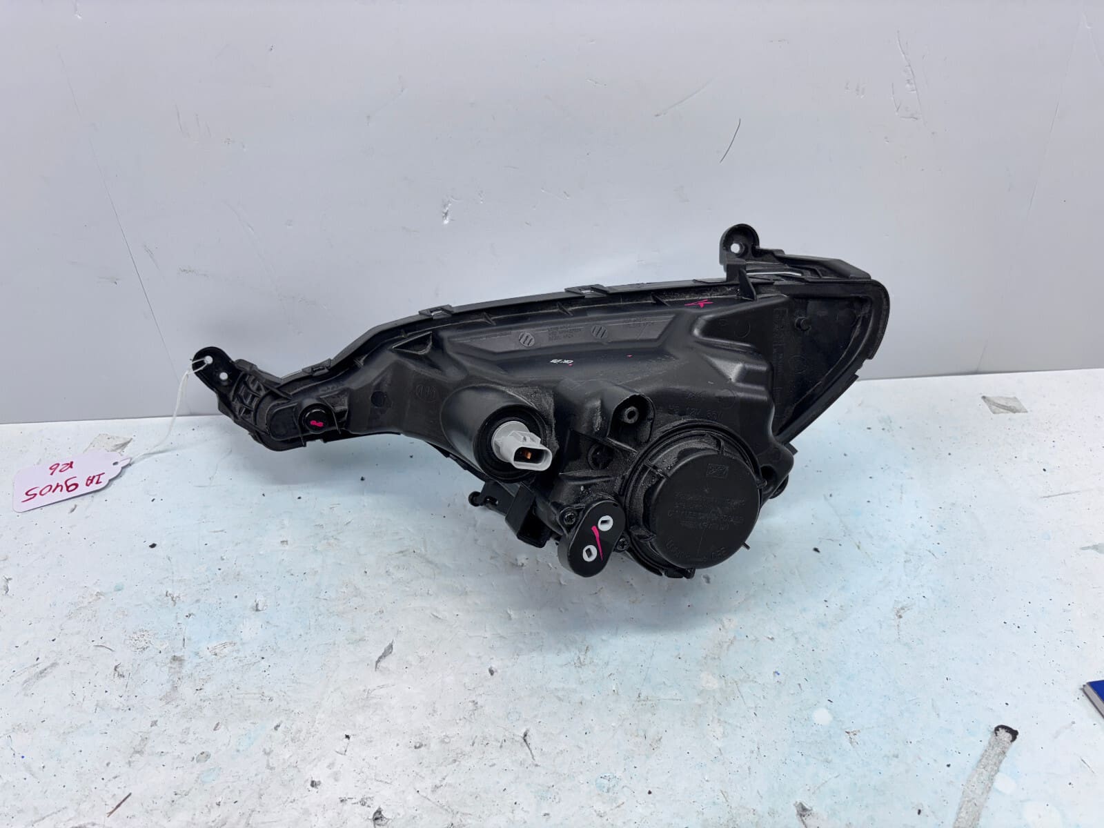 2013-2016 Hyundai Genesis Coupe Halogen Front Right OEM Fog Light - Image 11