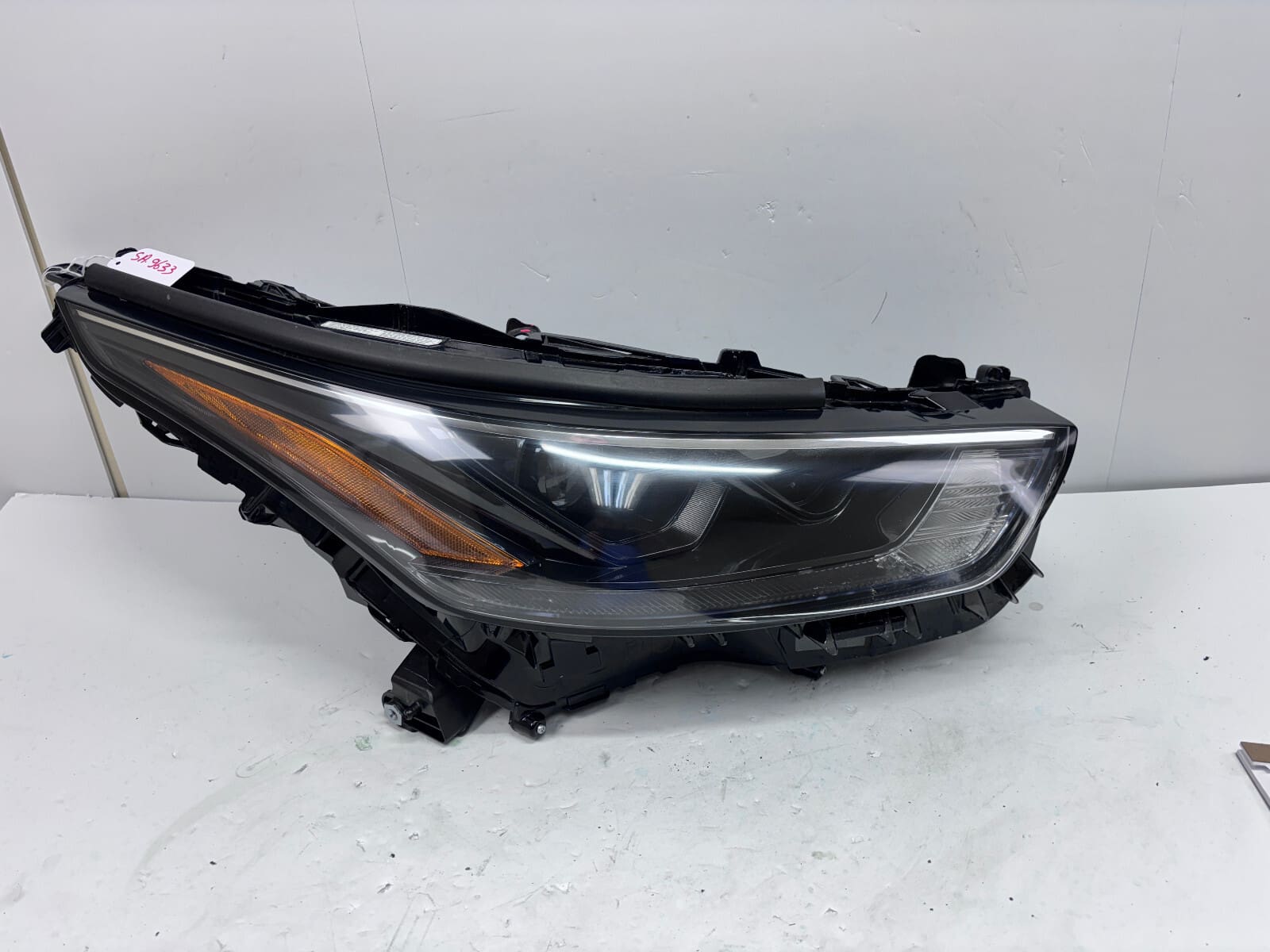 2020-23 Toyota Highlander LED Front Right OEM Headlight 10000-8A0M4