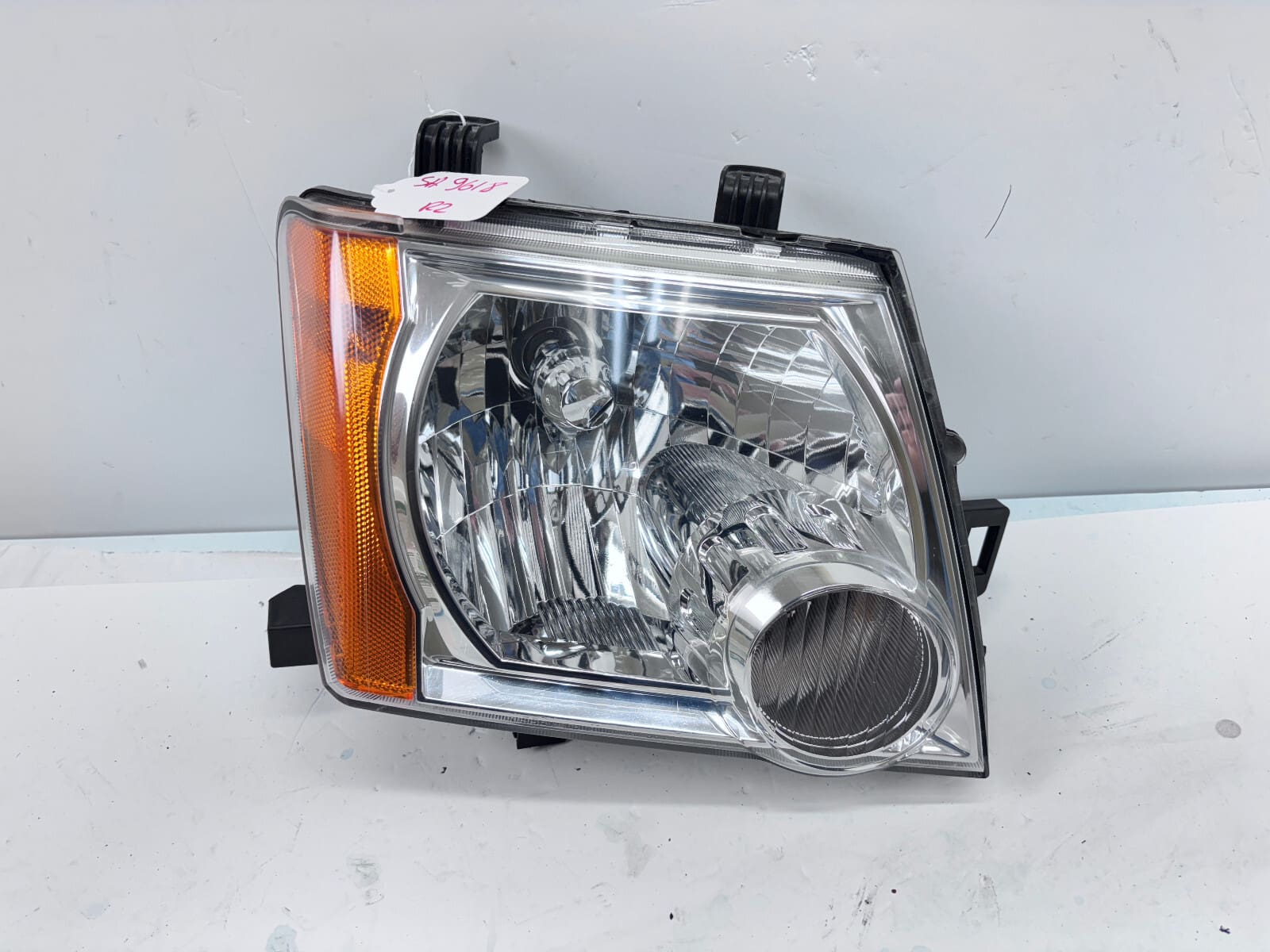 2005-2015 Nissan Xterra Halogen Front Right OEM Headlight
