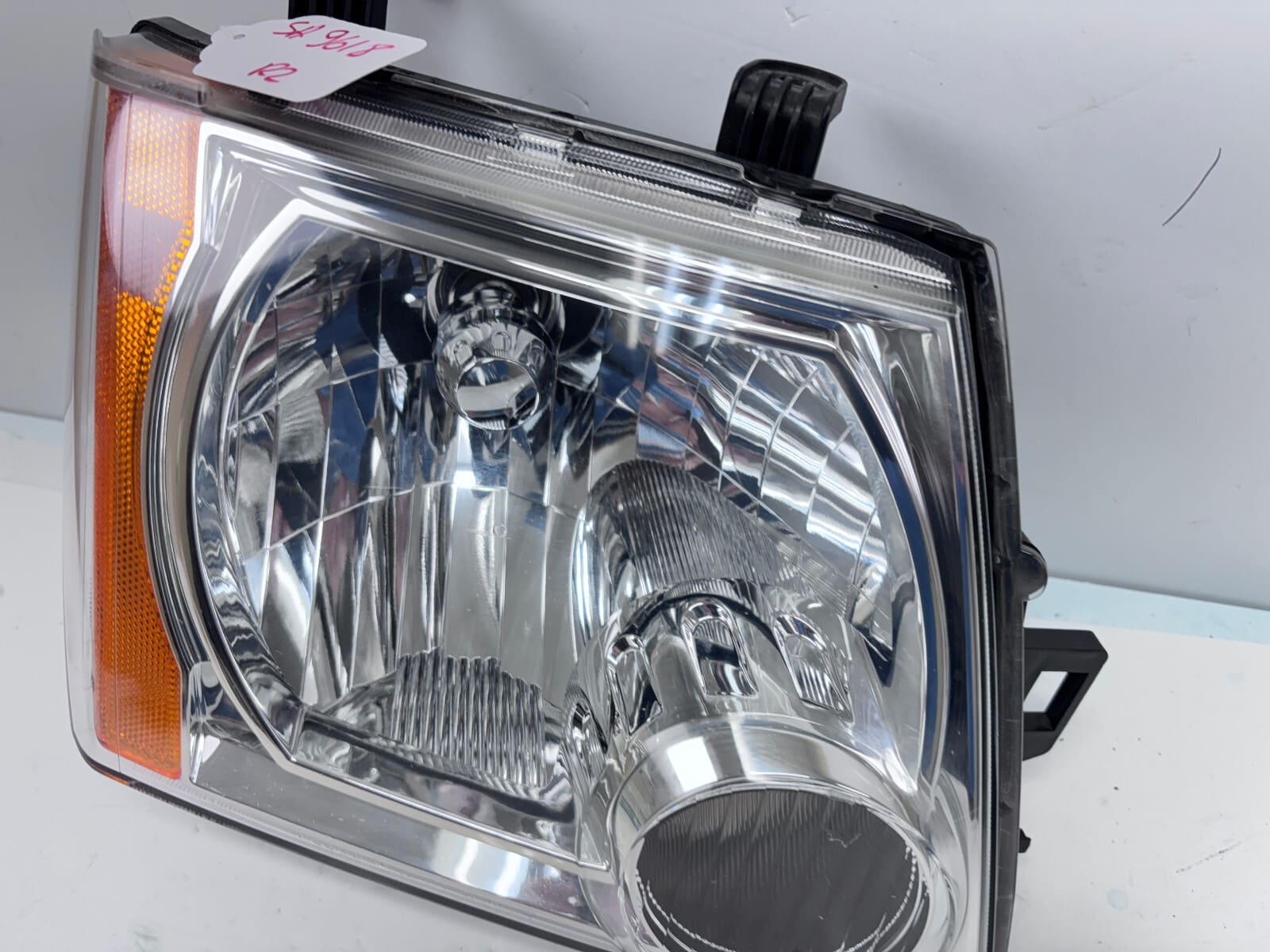 2005-2015 Nissan Xterra Halogen Front Right OEM Headlight - Image 5