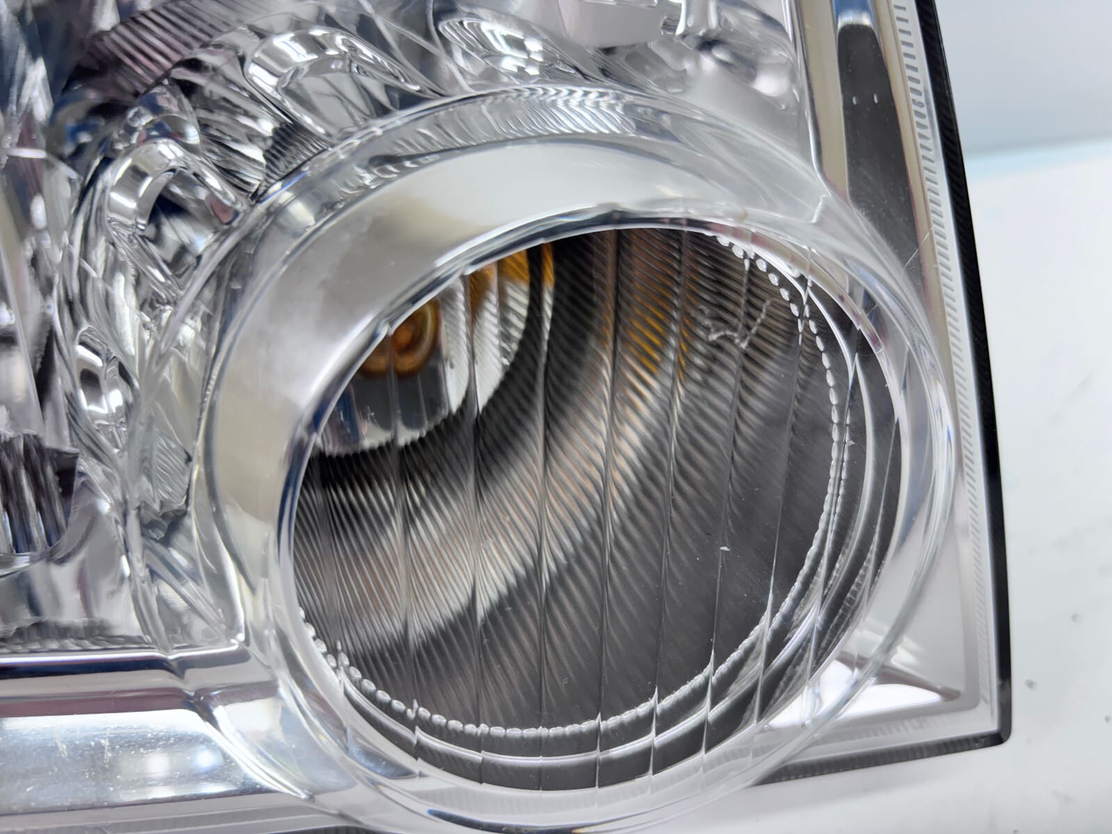 2005-2015 Nissan Xterra Halogen Front Right OEM Headlight - Image 7