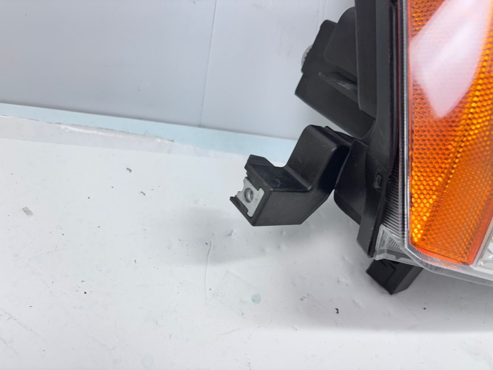 2005-2015 Nissan Xterra Halogen Front Right OEM Headlight - Image 10