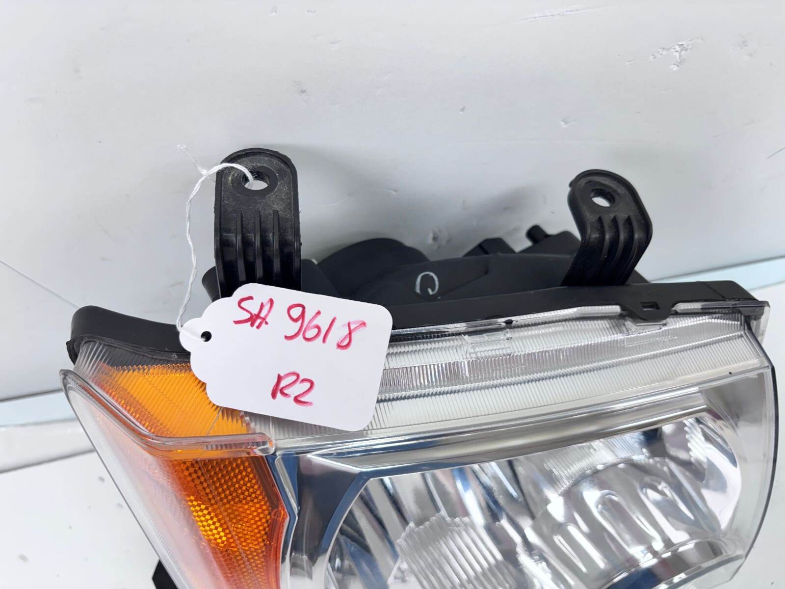 2005-2015 Nissan Xterra Halogen Front Right OEM Headlight - Image 12