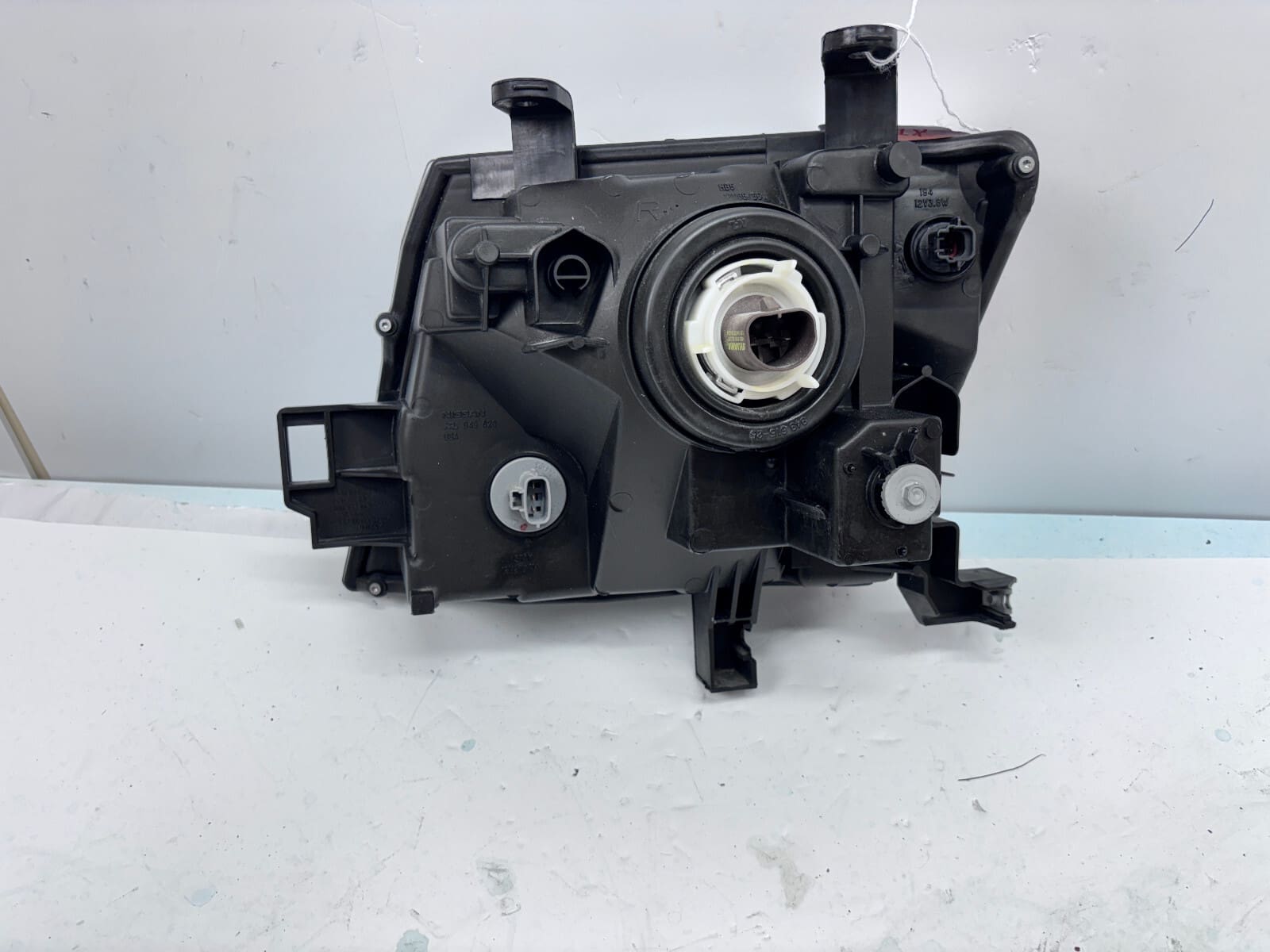 2005-2015 Nissan Xterra Halogen Front Right OEM Headlight - Image 14