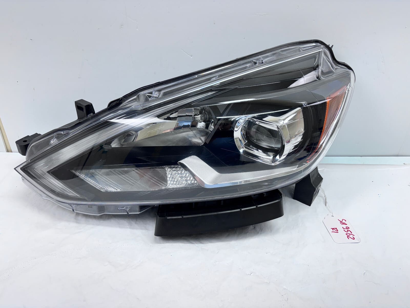 2016-2019 Nissan Sentra LED Front Left OEM Headlight - Image 2
