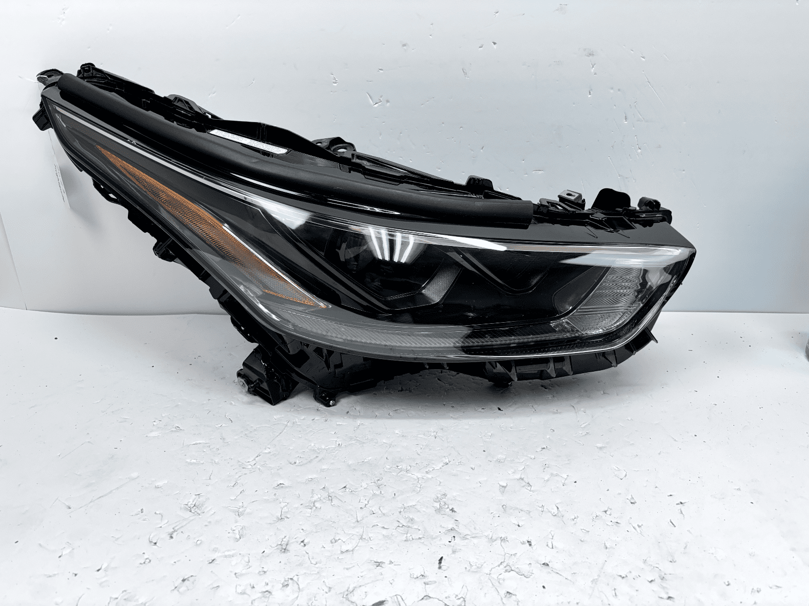 2020-23 Toyota Highlander LED Front Right OEM Headlight 10000-8a0m4
