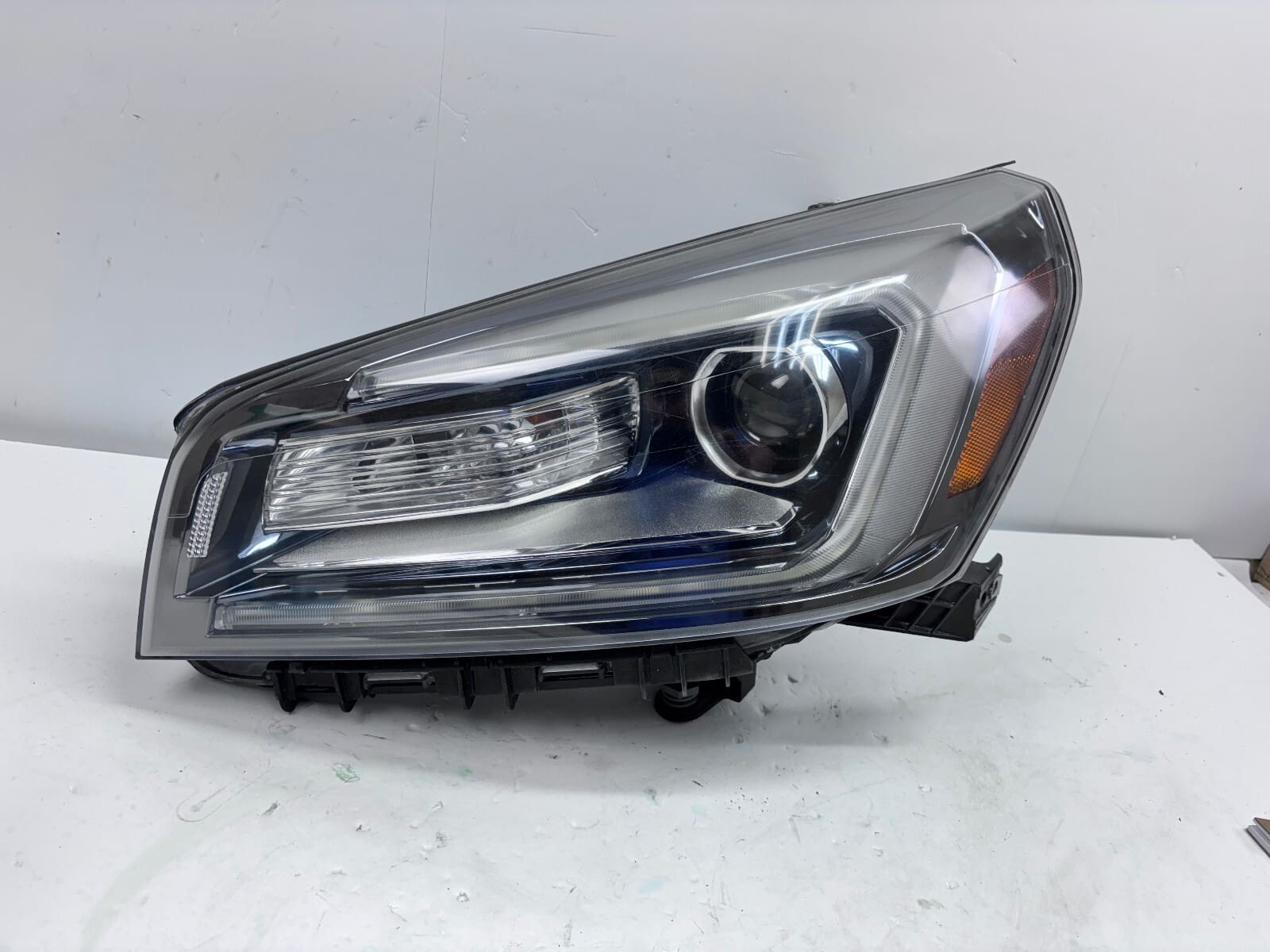 2013-16 GMC Acadia Halogen LED Front Left OEM Headlight 23137299