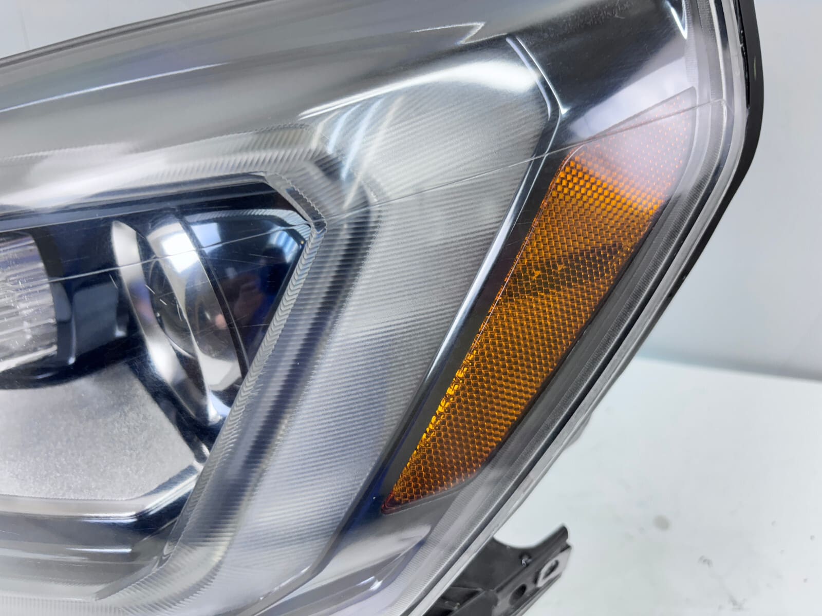 2013-16 GMC Acadia Halogen LED Front Left OEM Headlight 23137299 - Image 11