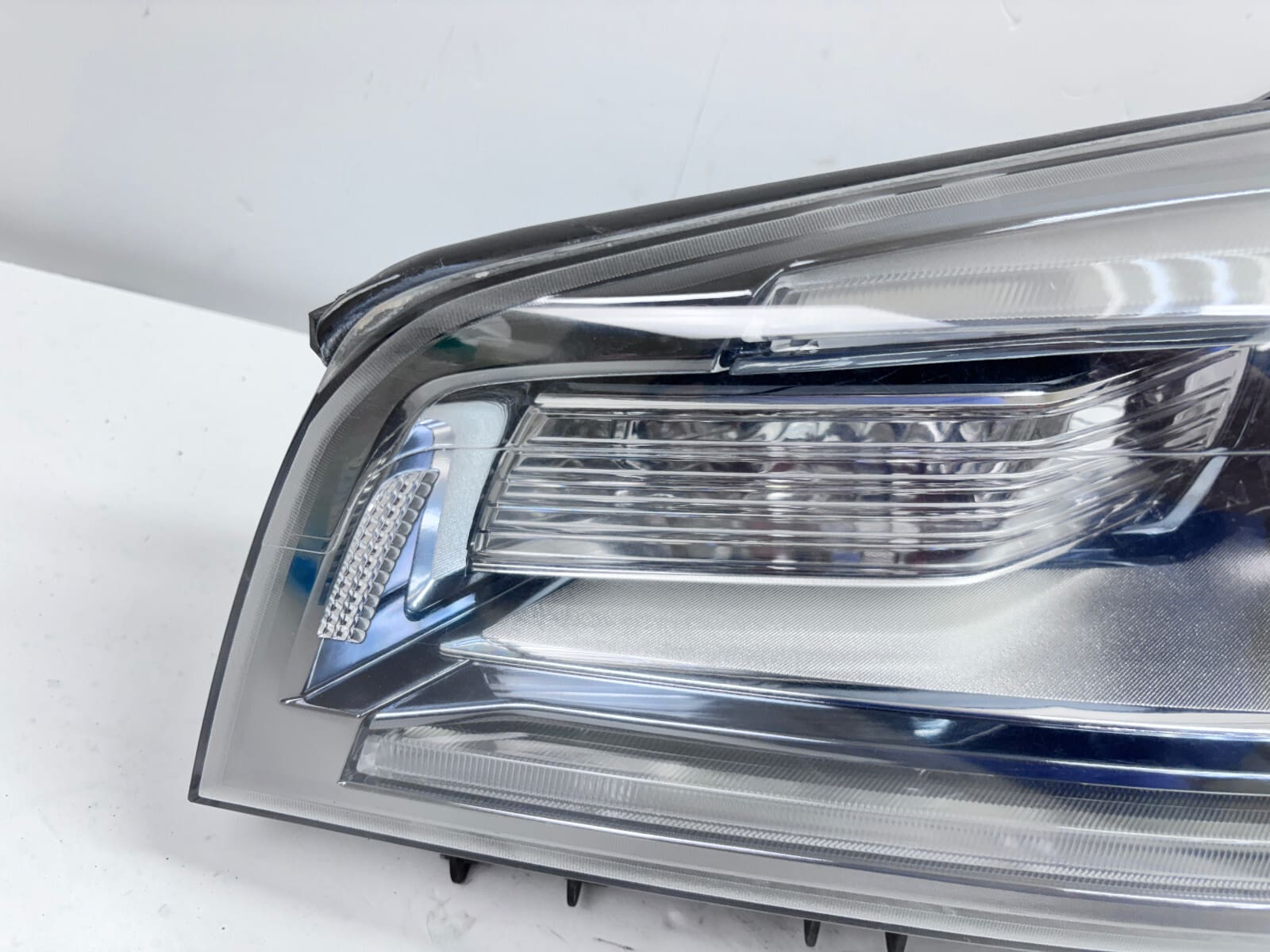 2013-16 GMC Acadia Halogen LED Front Left OEM Headlight 23137299 - Image 14