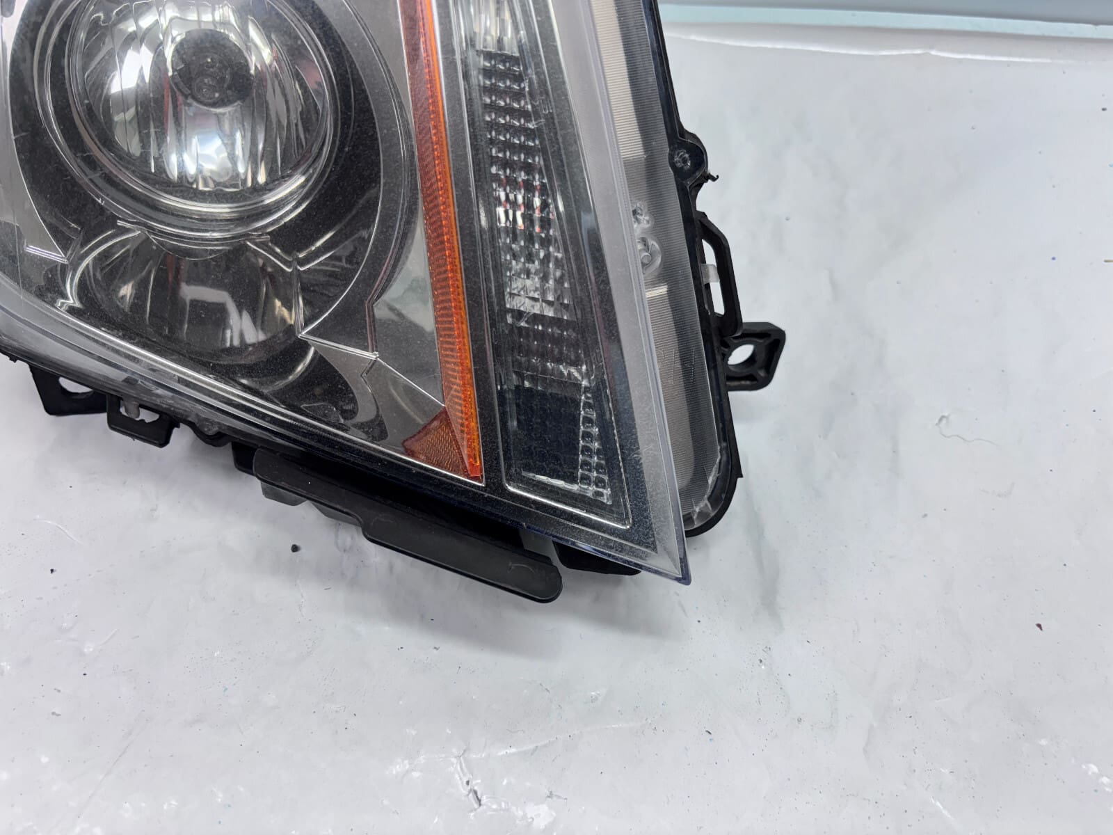 2007-2014 Cadillac CTS Halogen Front Right OEM Headlight - Image 3