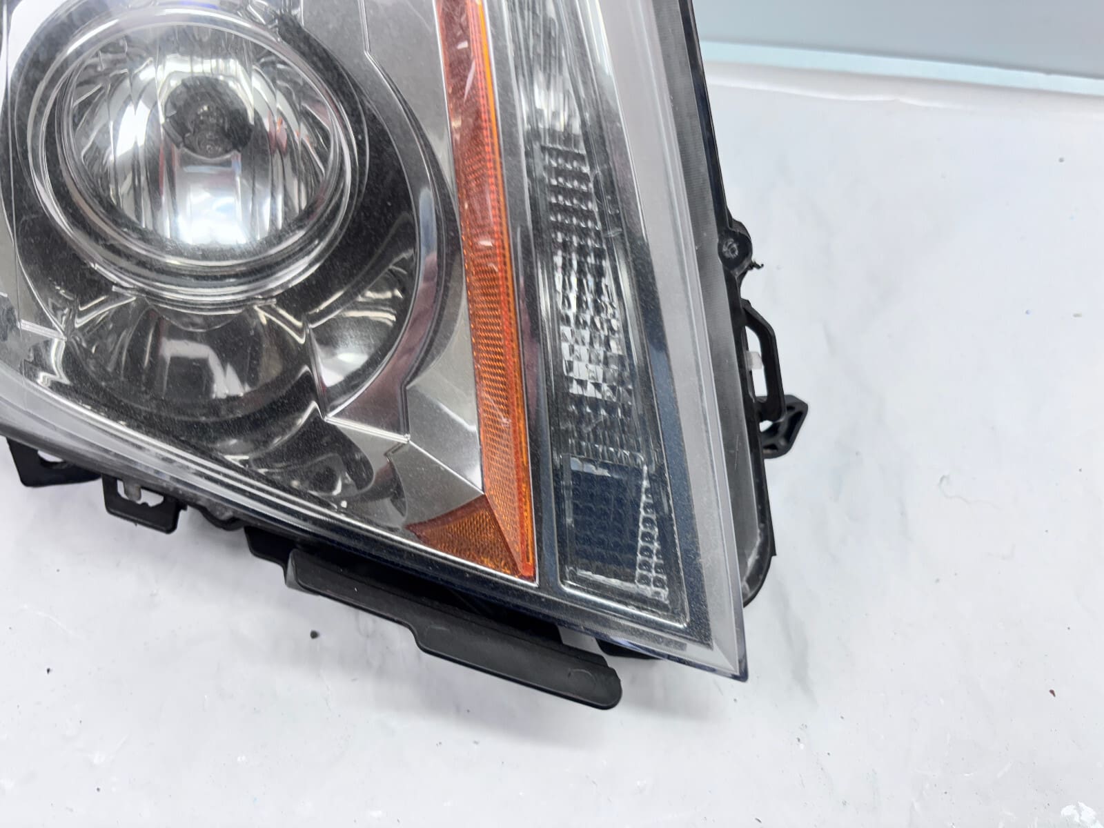 2007-2014 Cadillac CTS Halogen Front Right OEM Headlight - Image 4