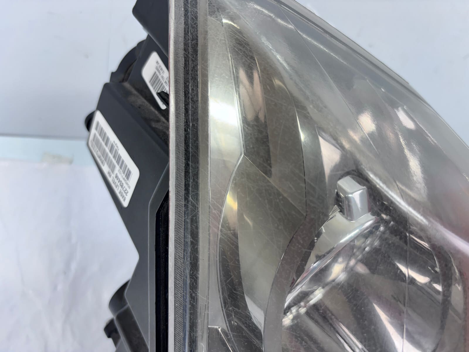 2007-2014 Cadillac CTS Halogen Front Right OEM Headlight - Image 13