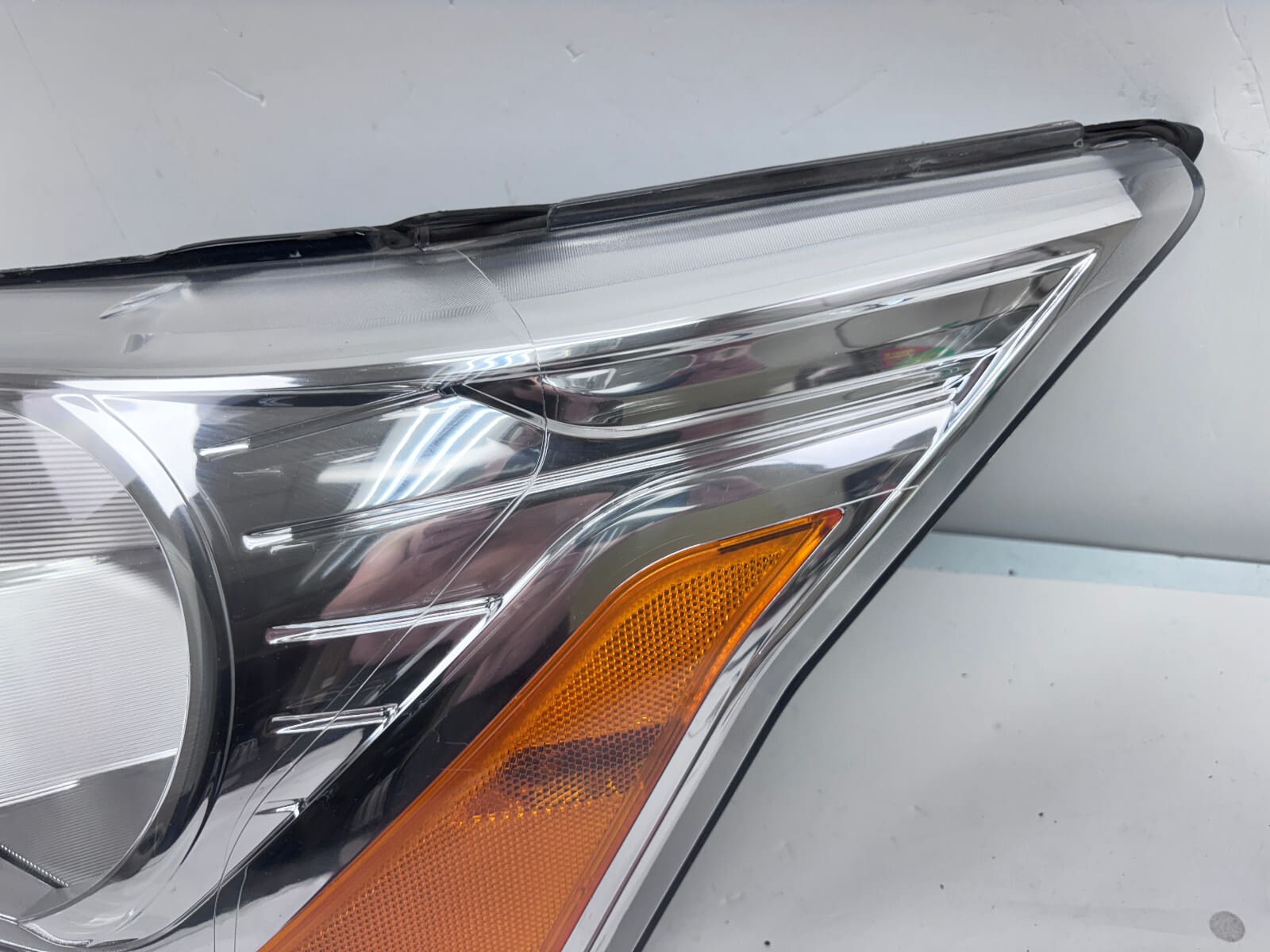 2015-21 Ford Transit 150 250 350 Halogen Front Left OEM Headlight - Image 4