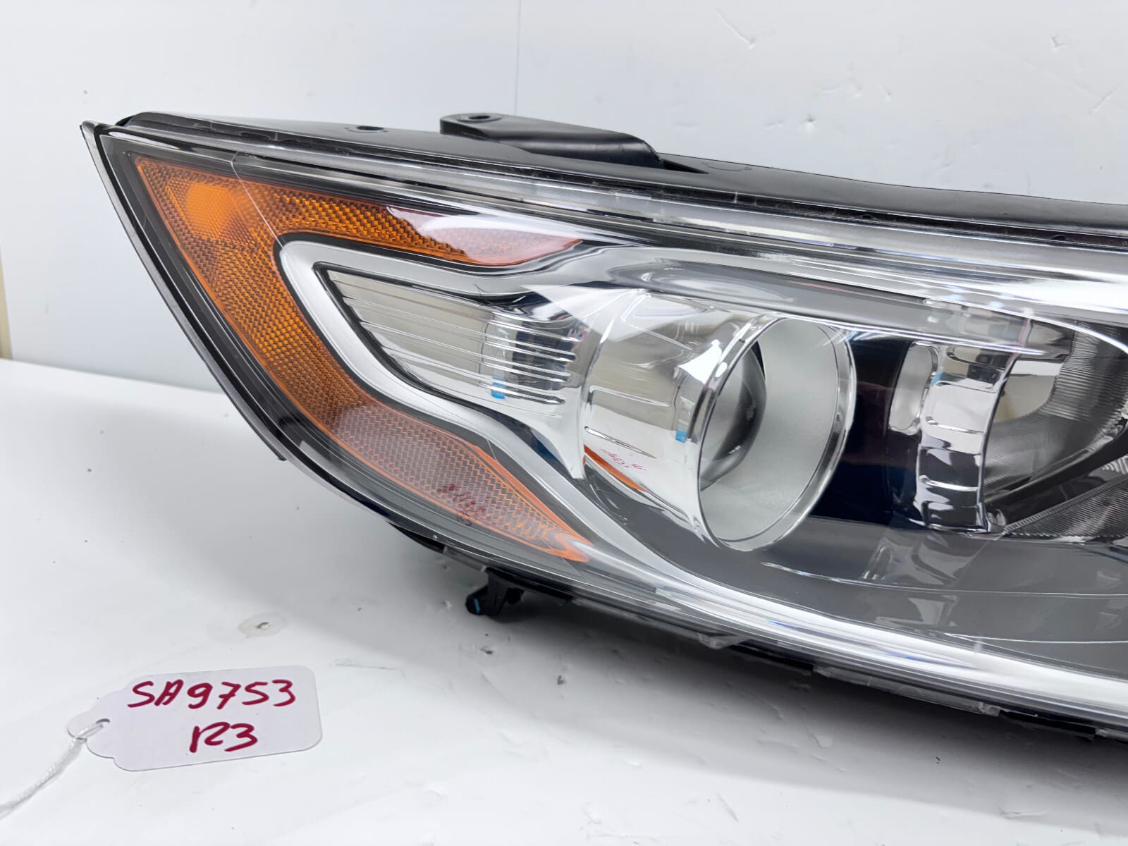 2011-13 Kia Optima Hybrid Xenon HID Front Right OEM Headlight 92102-44030 - Image 7