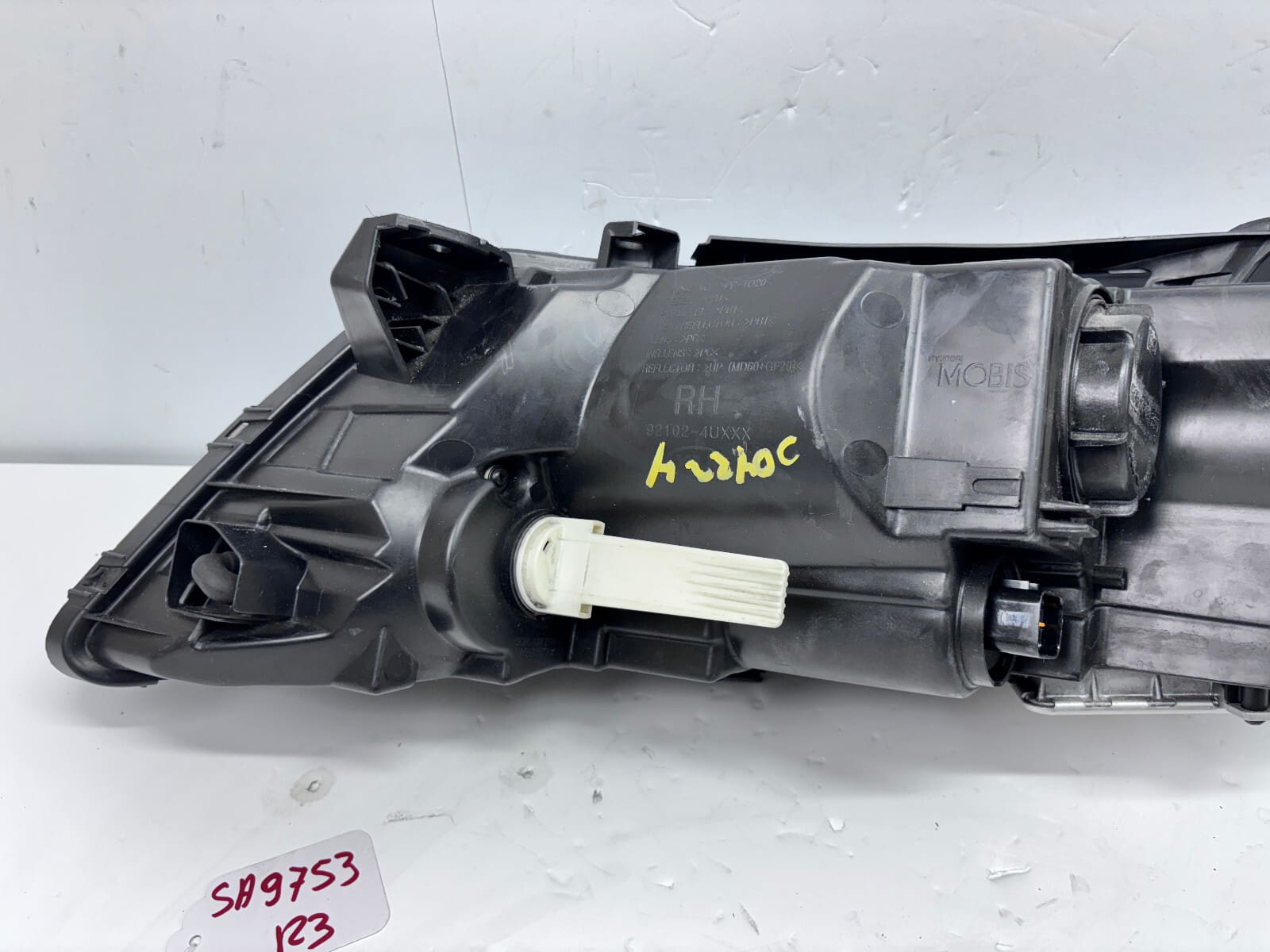 2011-13 Kia Optima Hybrid Xenon HID Front Right OEM Headlight 92102-44030 - Image 17