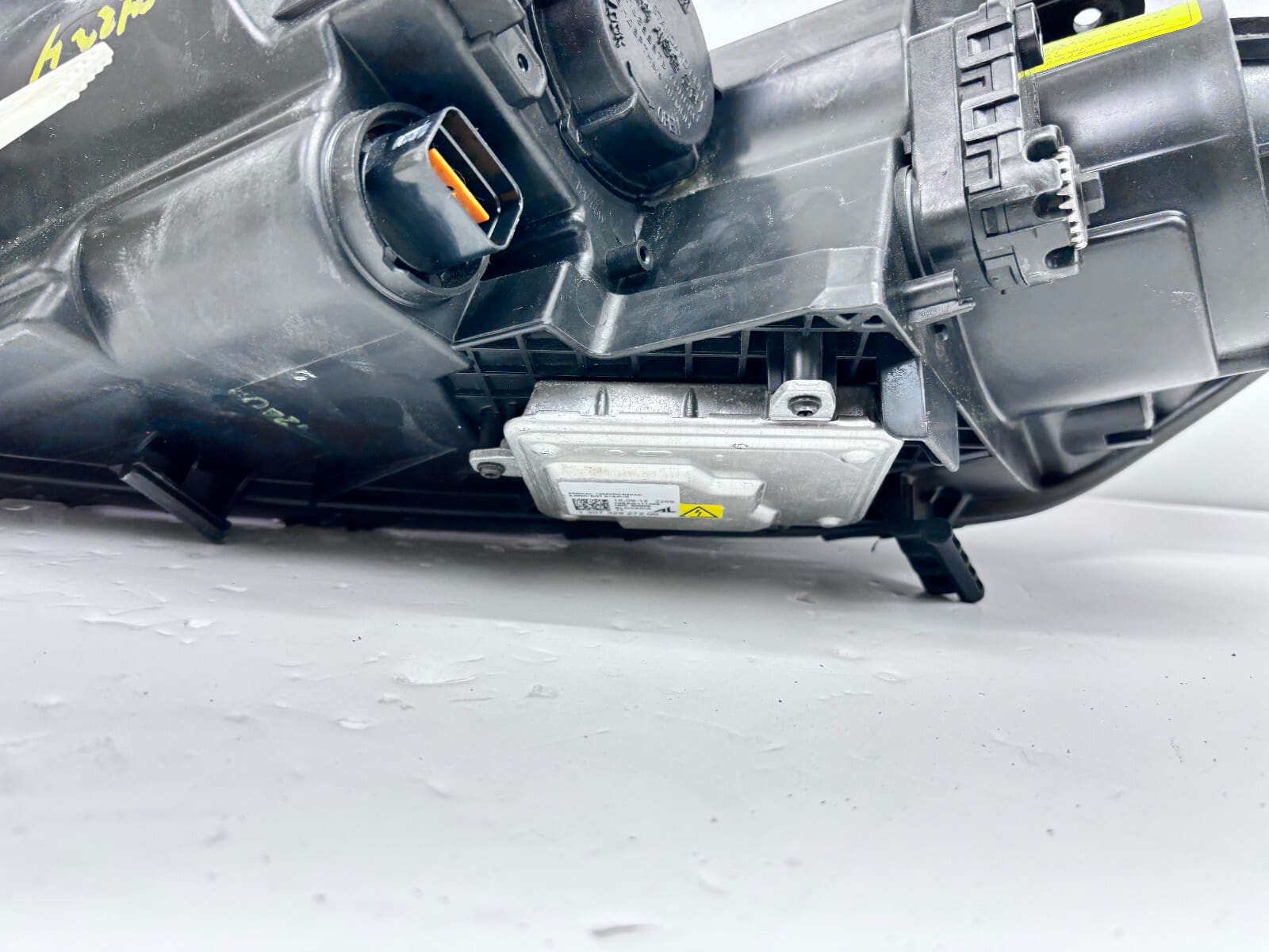 2011-13 Kia Optima Hybrid Xenon HID Front Right OEM Headlight 92102-44030 - Image 18