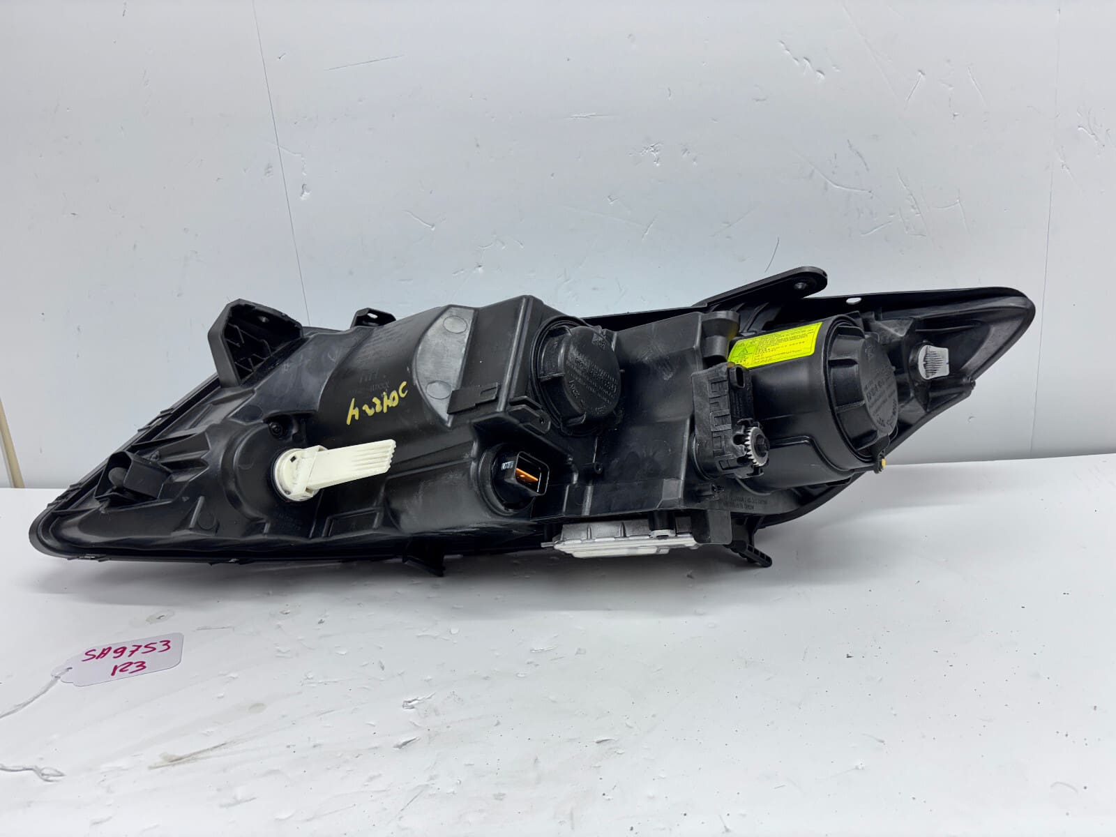 2011-13 Kia Optima Hybrid Xenon HID Front Right OEM Headlight 92102-44030 - Image 19