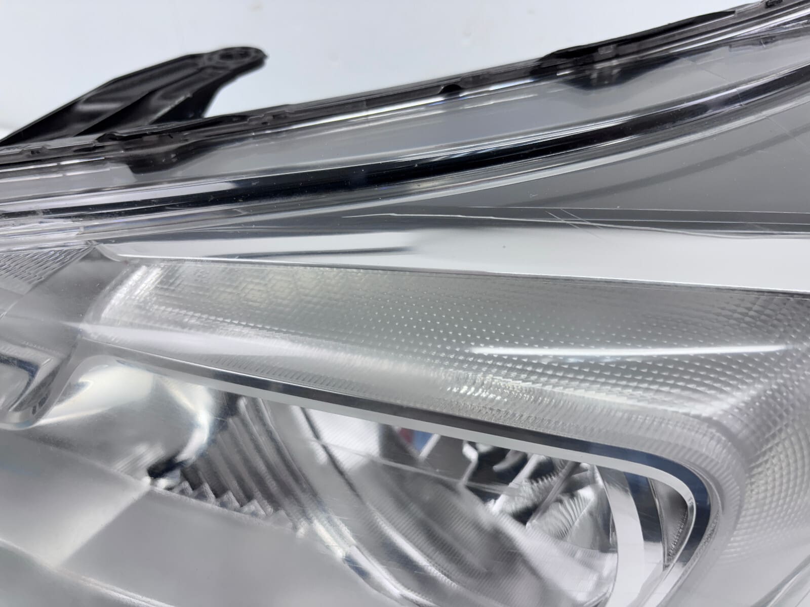 2017-2018 Subaru Forester Halogen Front Left OEM Headlight - Image 5
