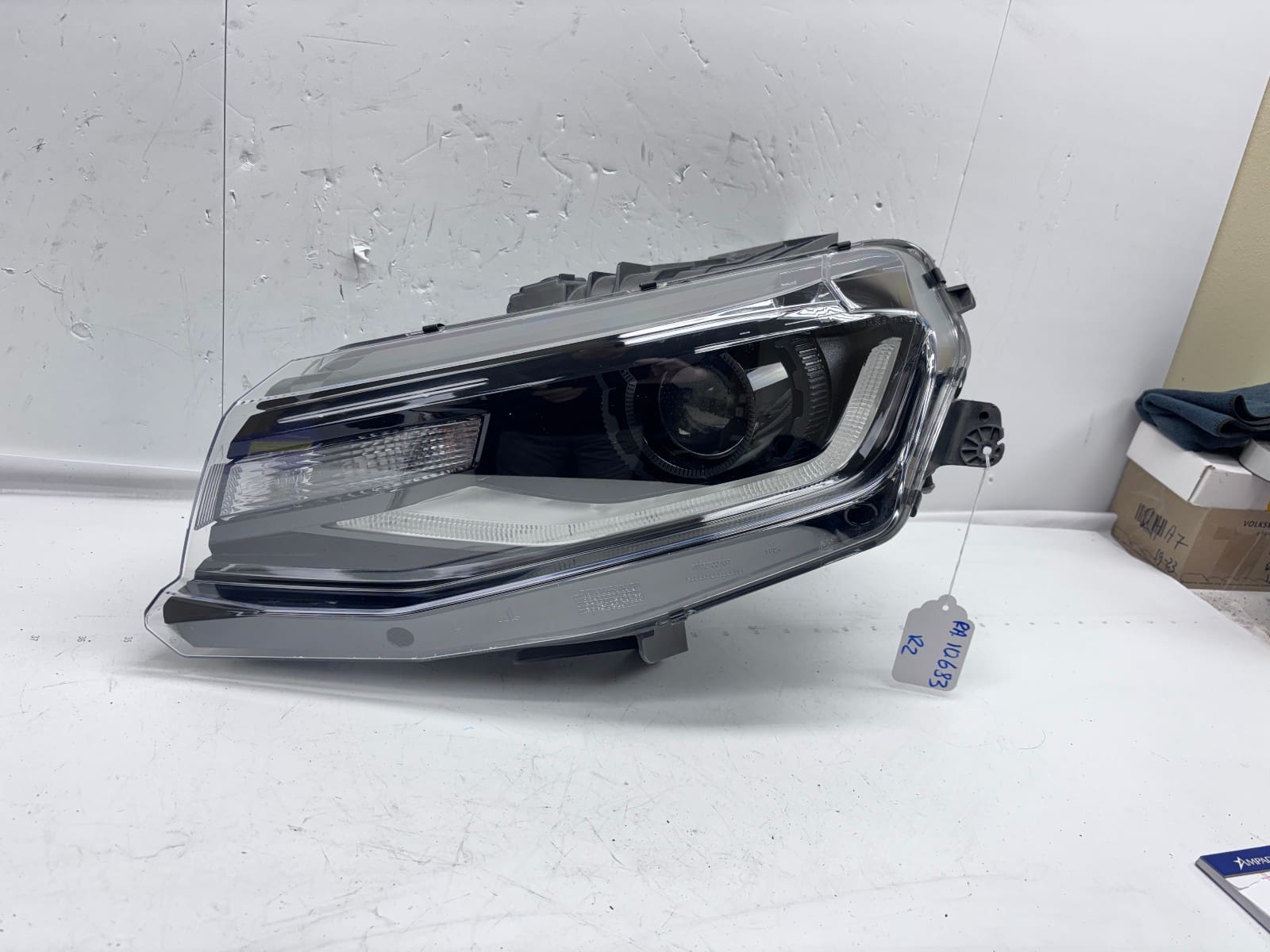 2016-18 Chevy Camaro Xenon HID Front Left OEM Headlight 84364823