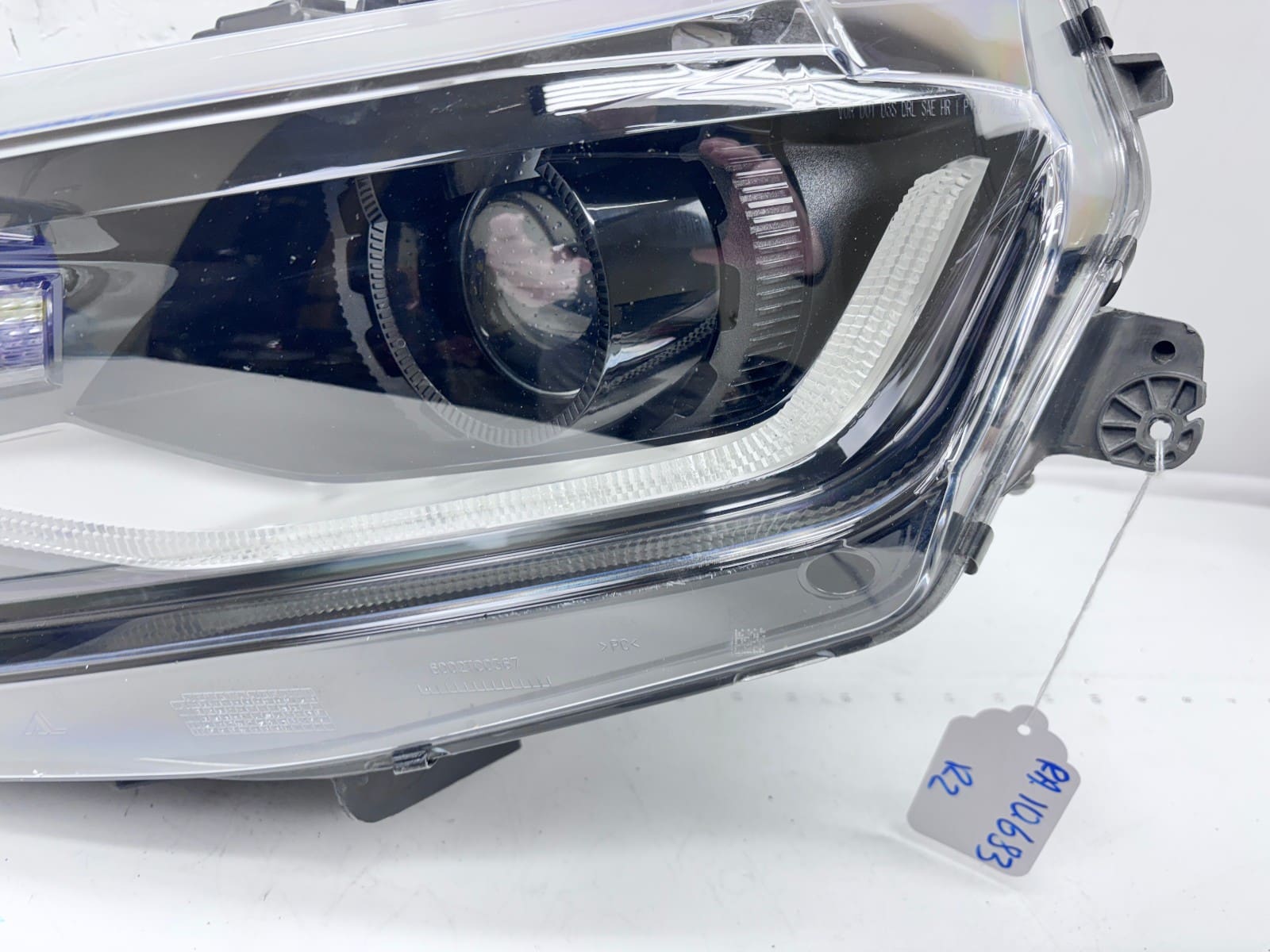 2016-18 Chevy Camaro Xenon HID Front Left OEM Headlight 84364823 - Image 5