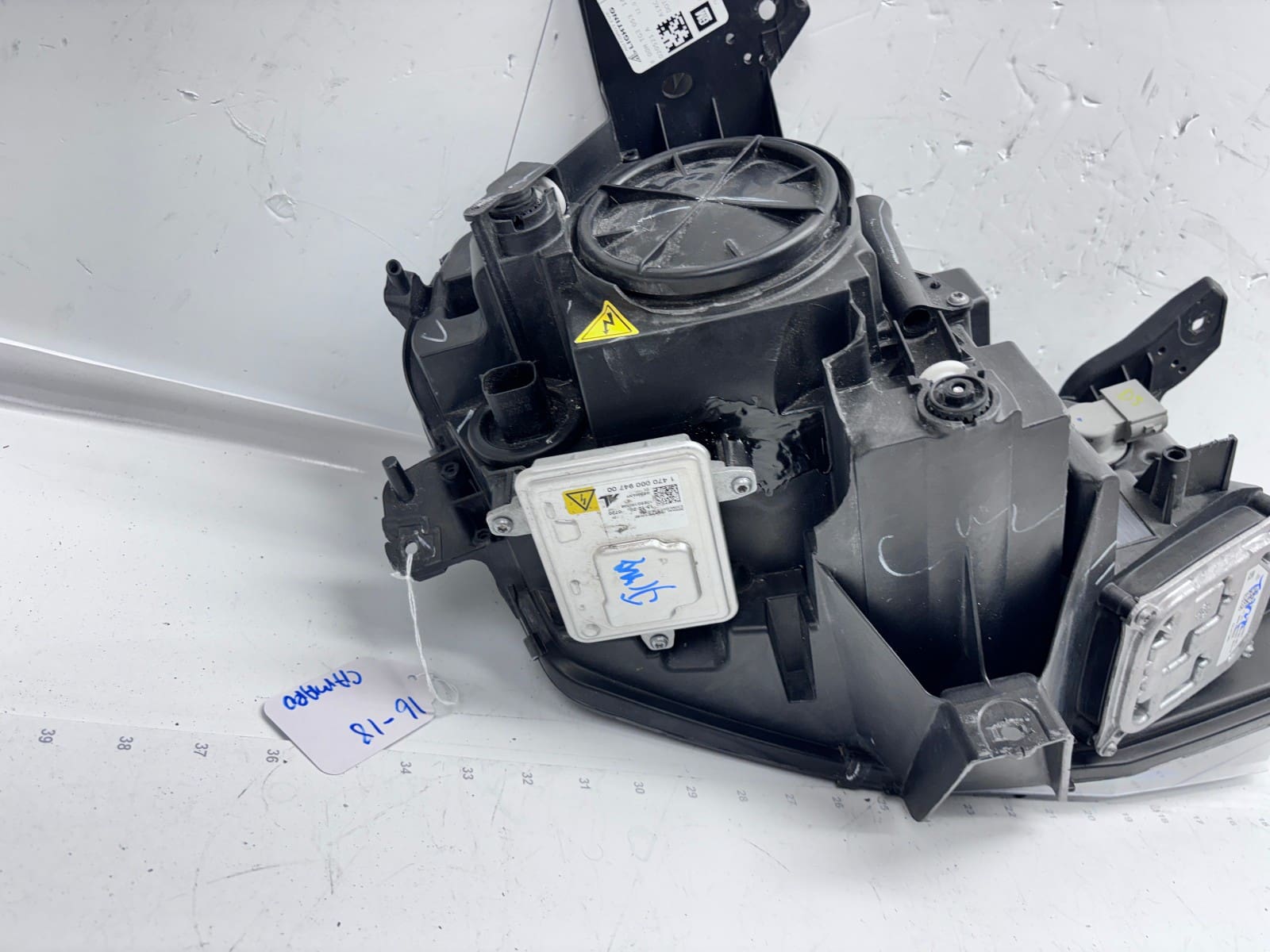 2016-18 Chevy Camaro Xenon HID Front Left OEM Headlight 84364823 - Image 18