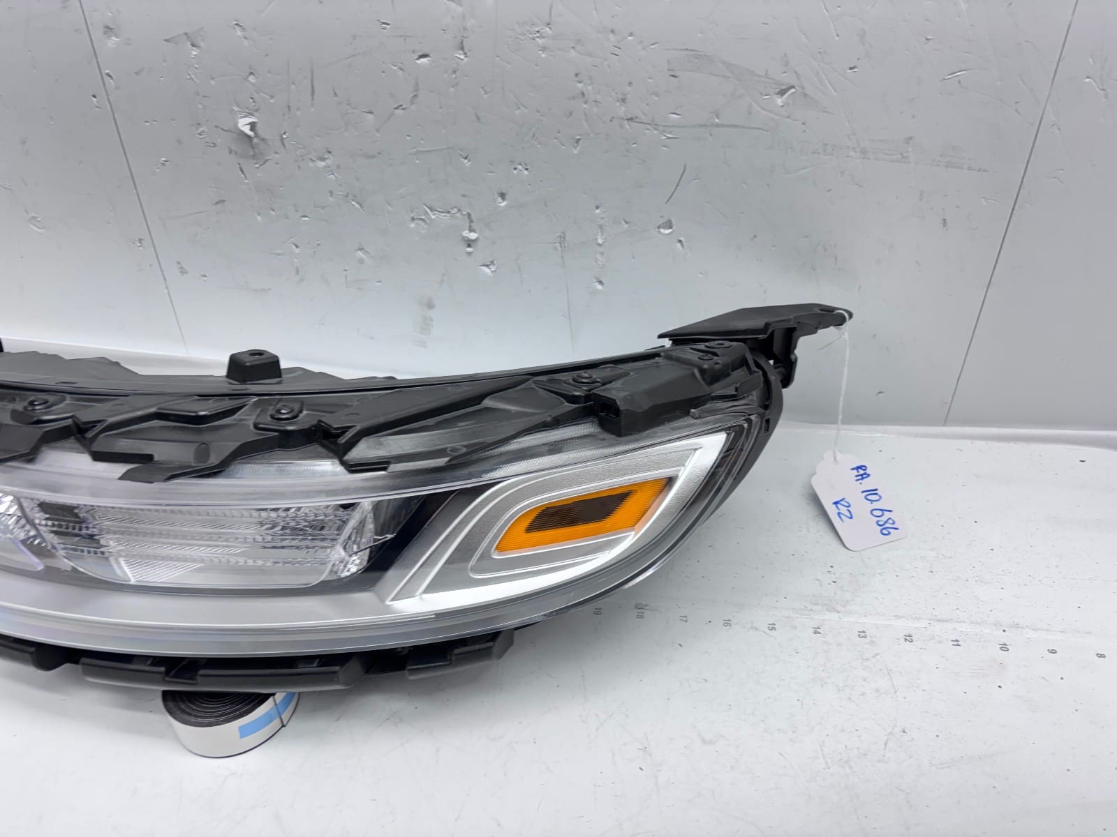 2020-2022 Kia Soul Halogen Front Left OEM Headlight Running Light - Image 3