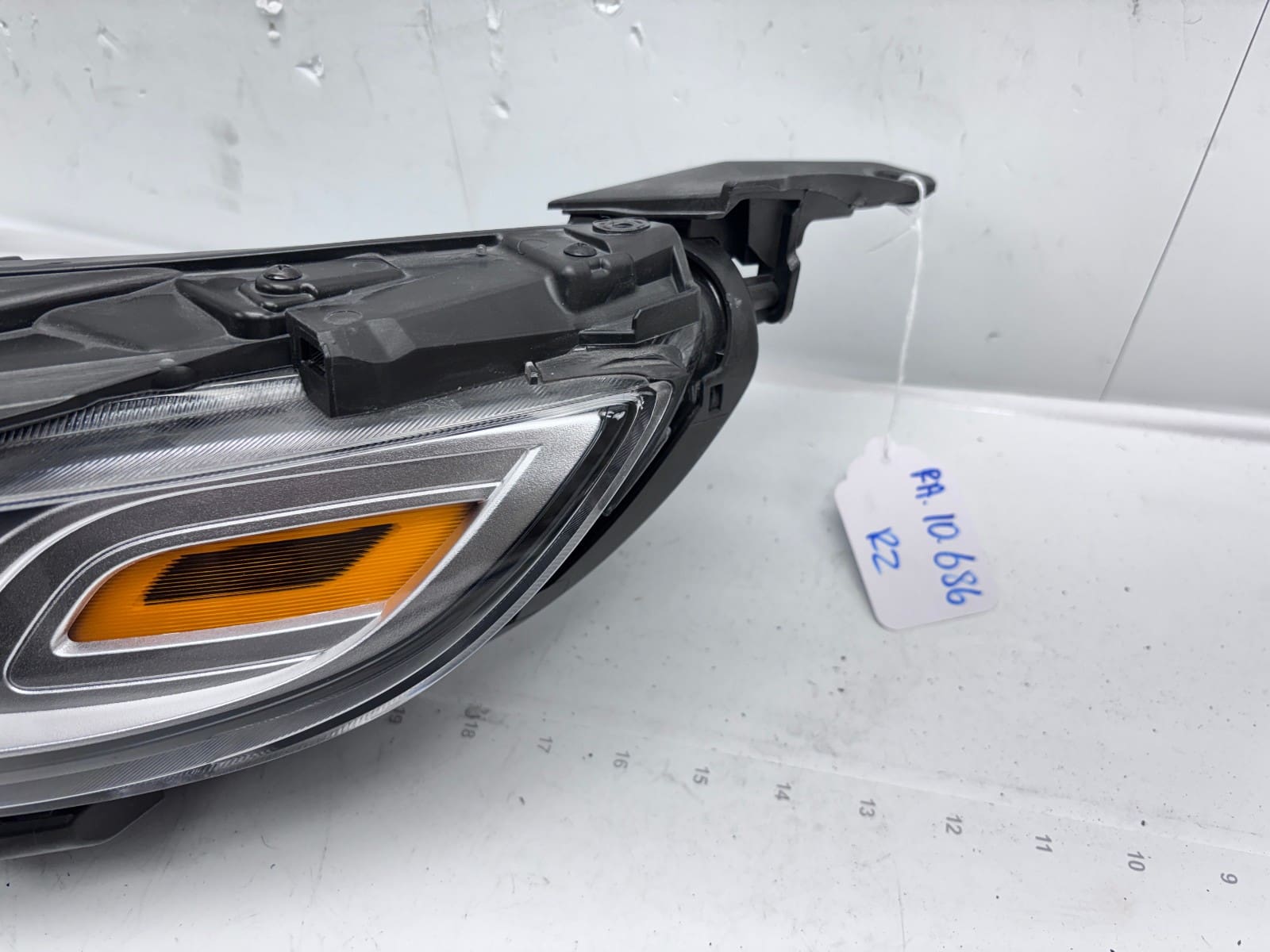 2020-2022 Kia Soul Halogen Front Left OEM Headlight Running Light - Image 5