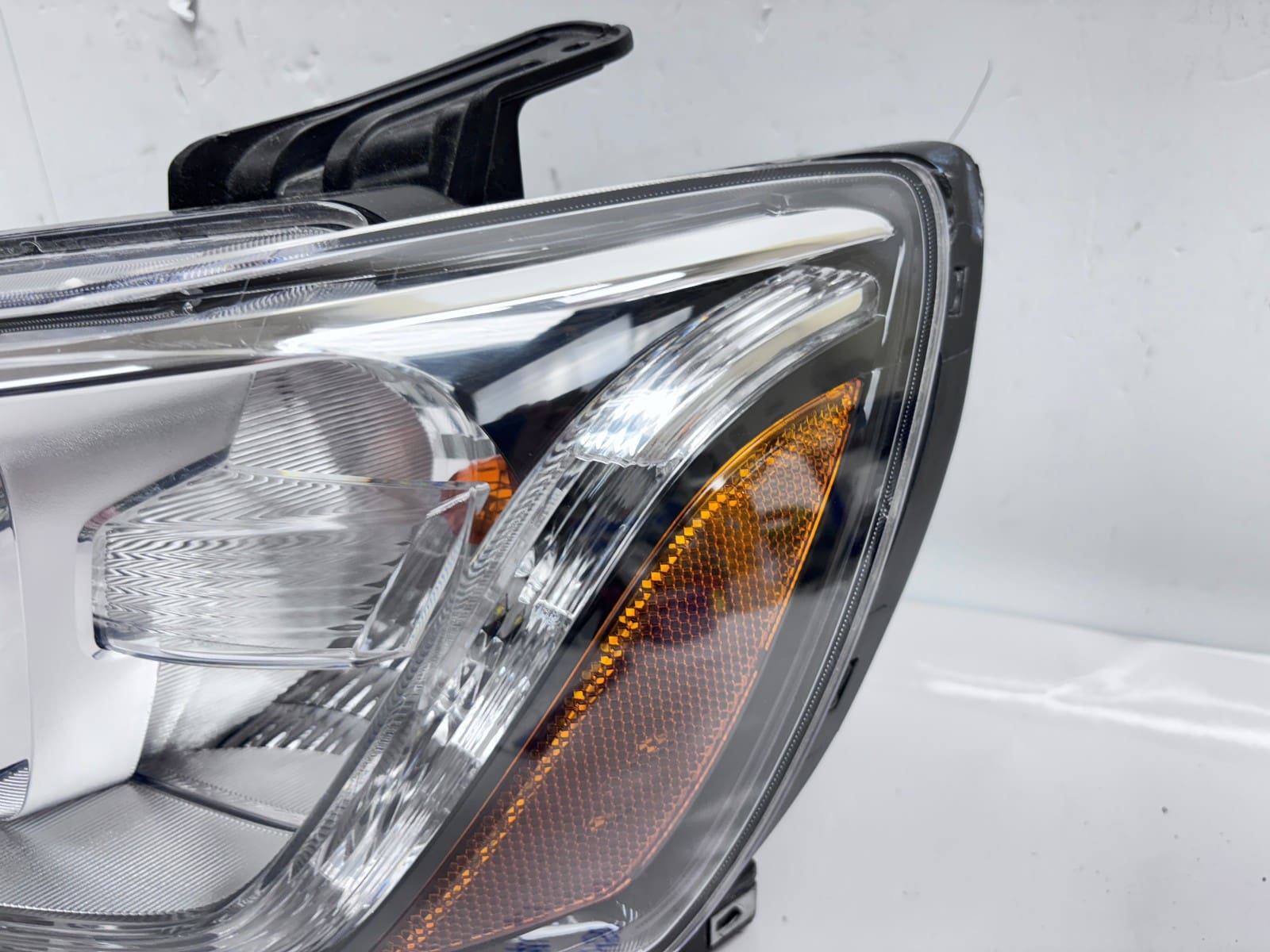 2017-20 Chevy Sonic Halogen LED Front Left OEM Headlight 42703393 - Image 5